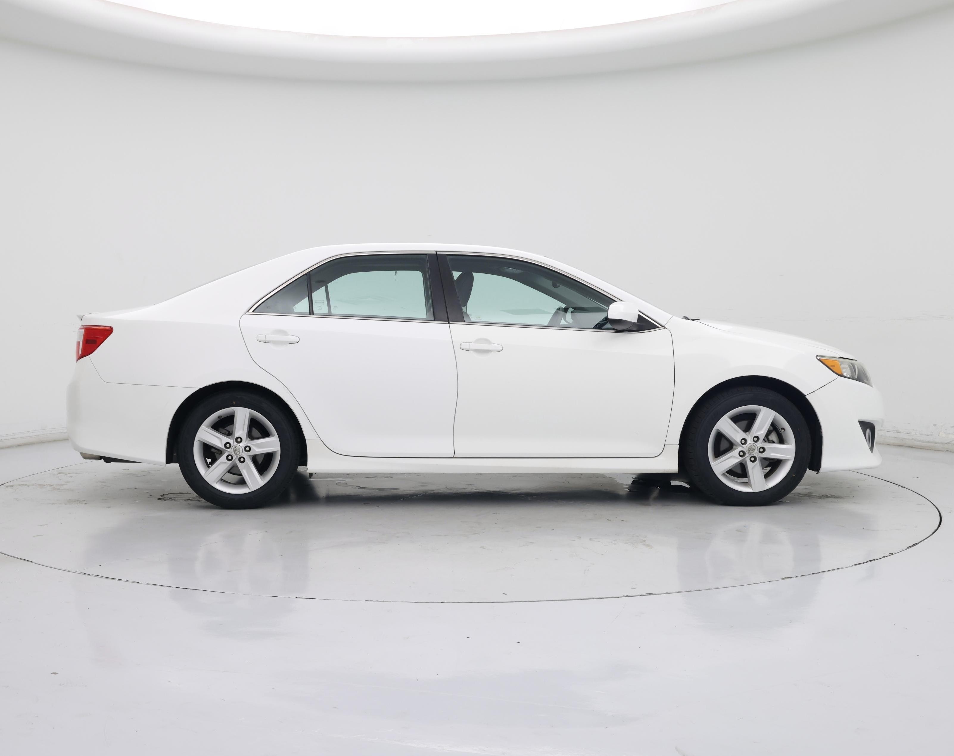 Thumbnail: 2014 Toyota Camry - 7