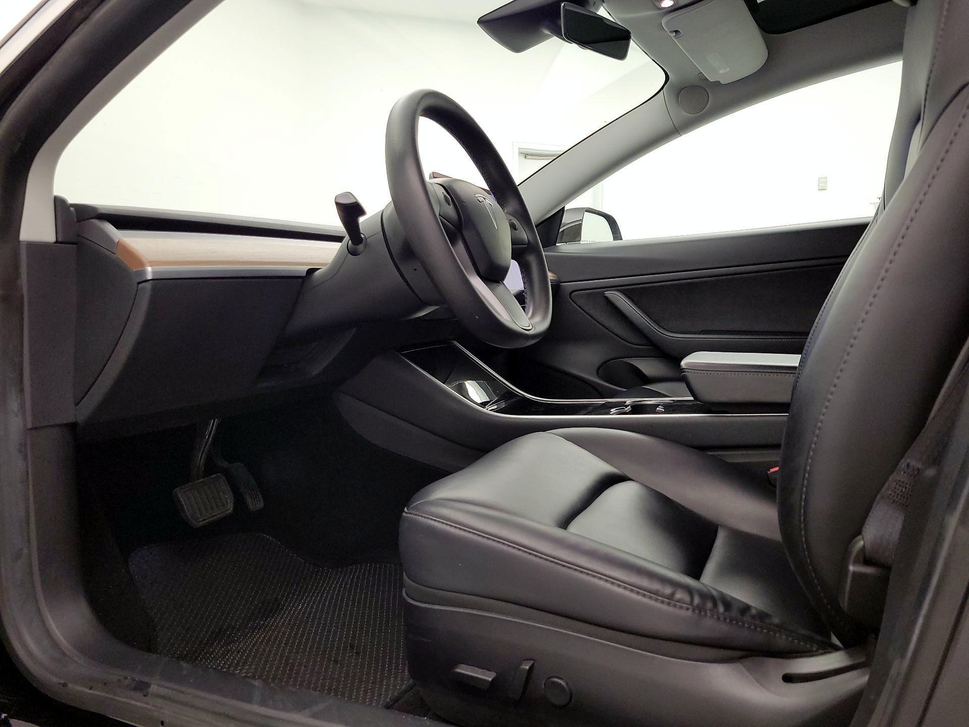Thumbnail: 2020 Tesla Model 3 - 11