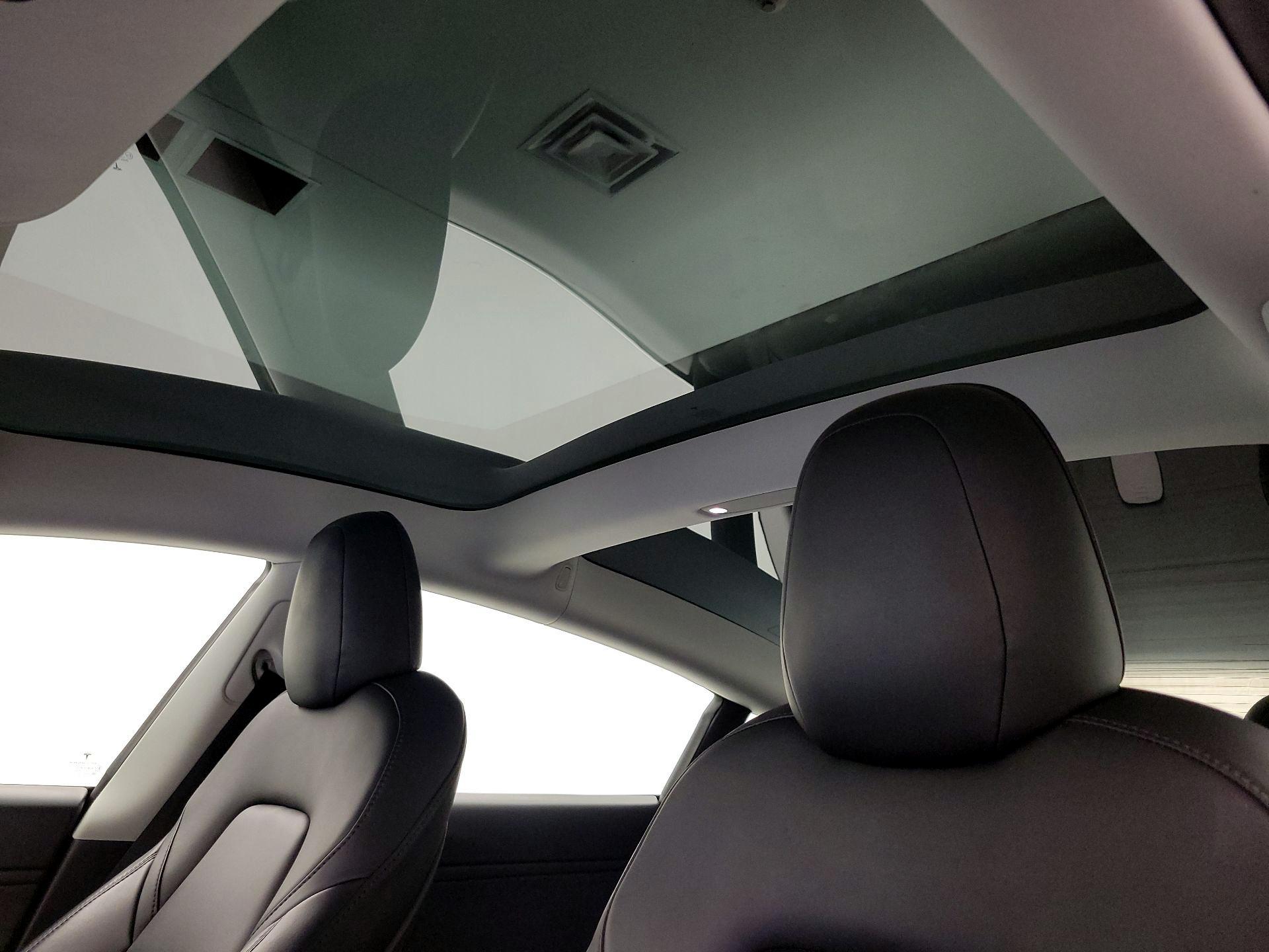 Thumbnail: 2020 Tesla Model 3 - 18