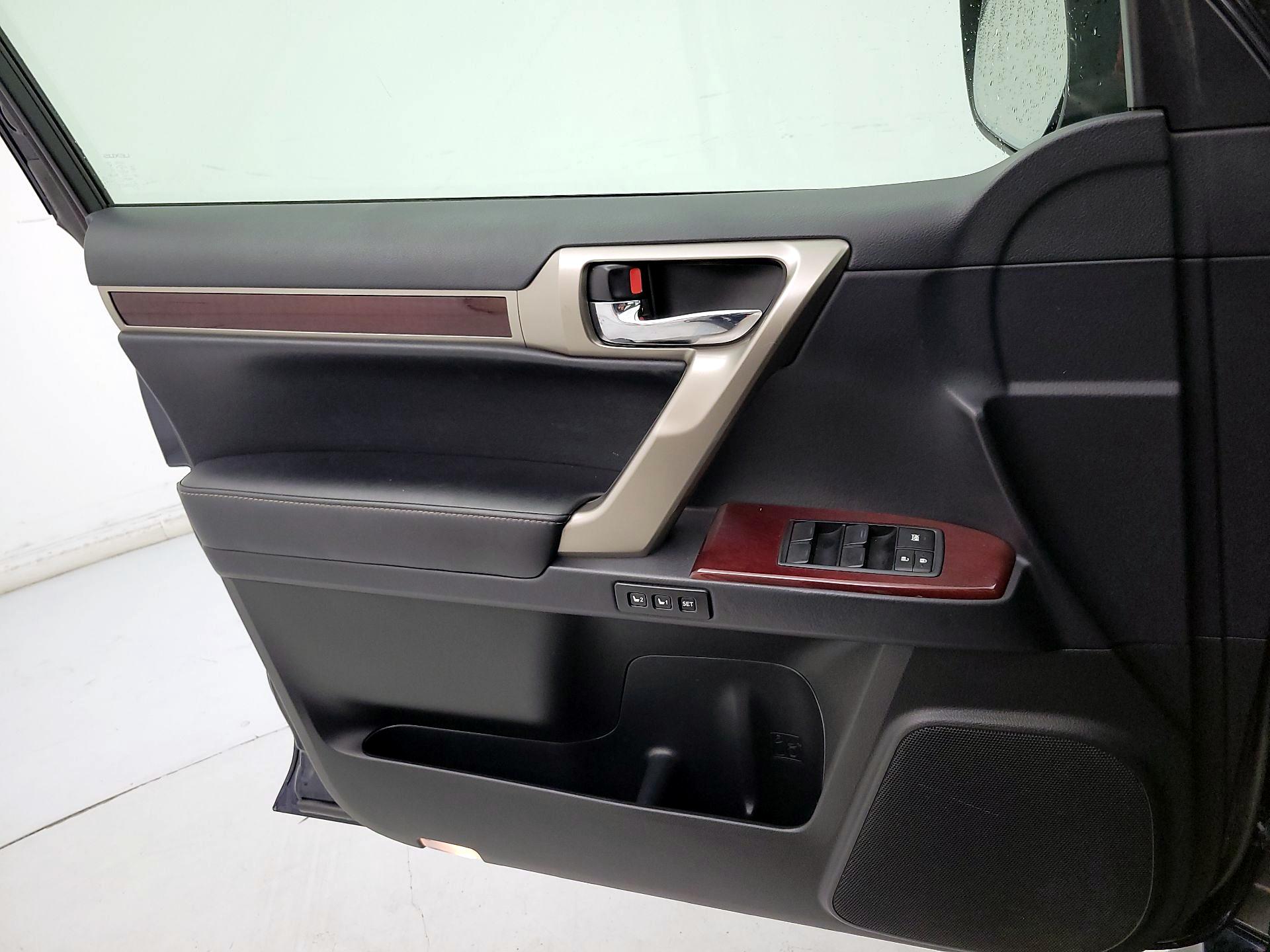 Thumbnail: 2019 Lexus GX - 12