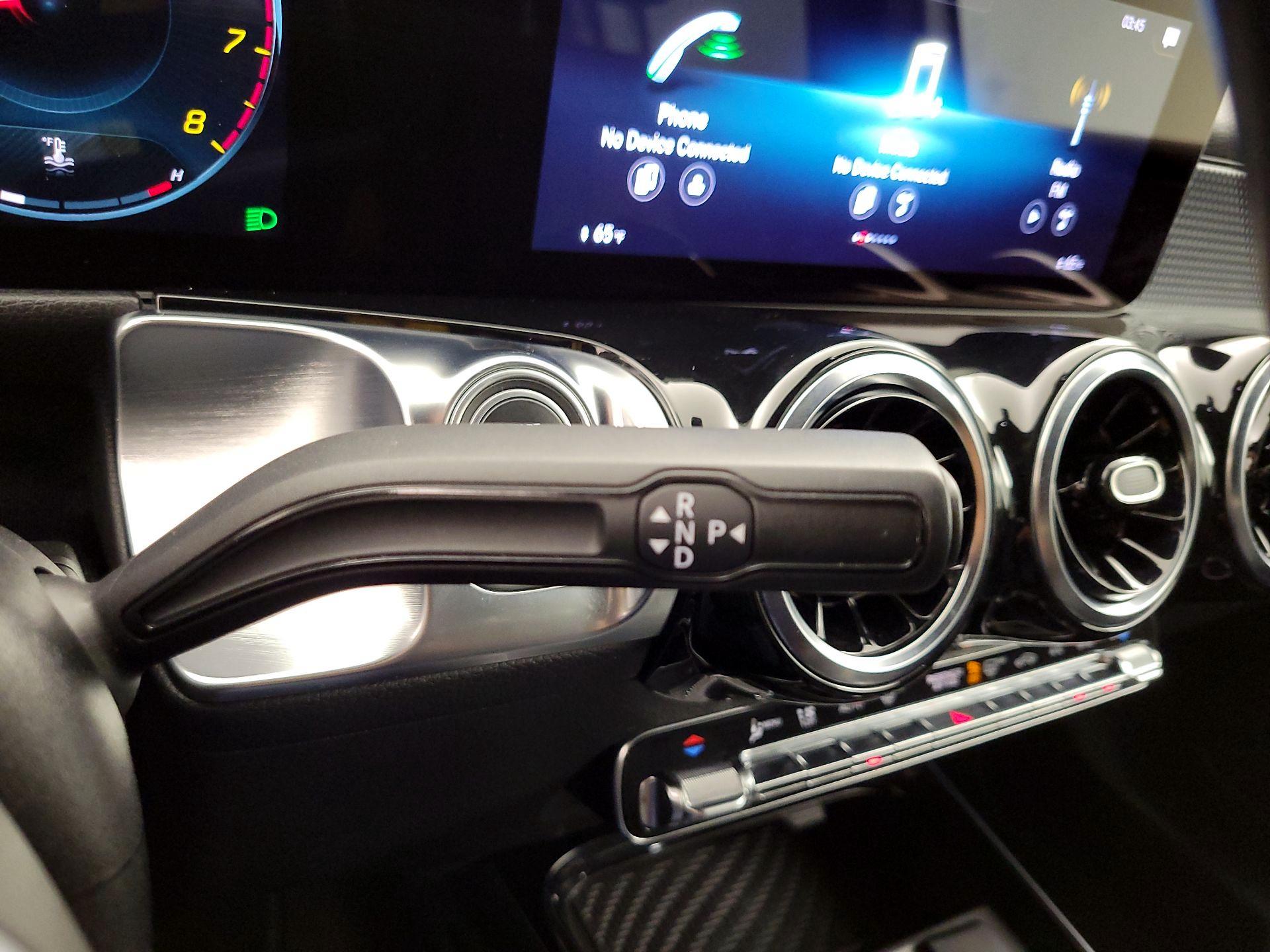 Thumbnail: 2020 Mercedes-Benz GLB - 17