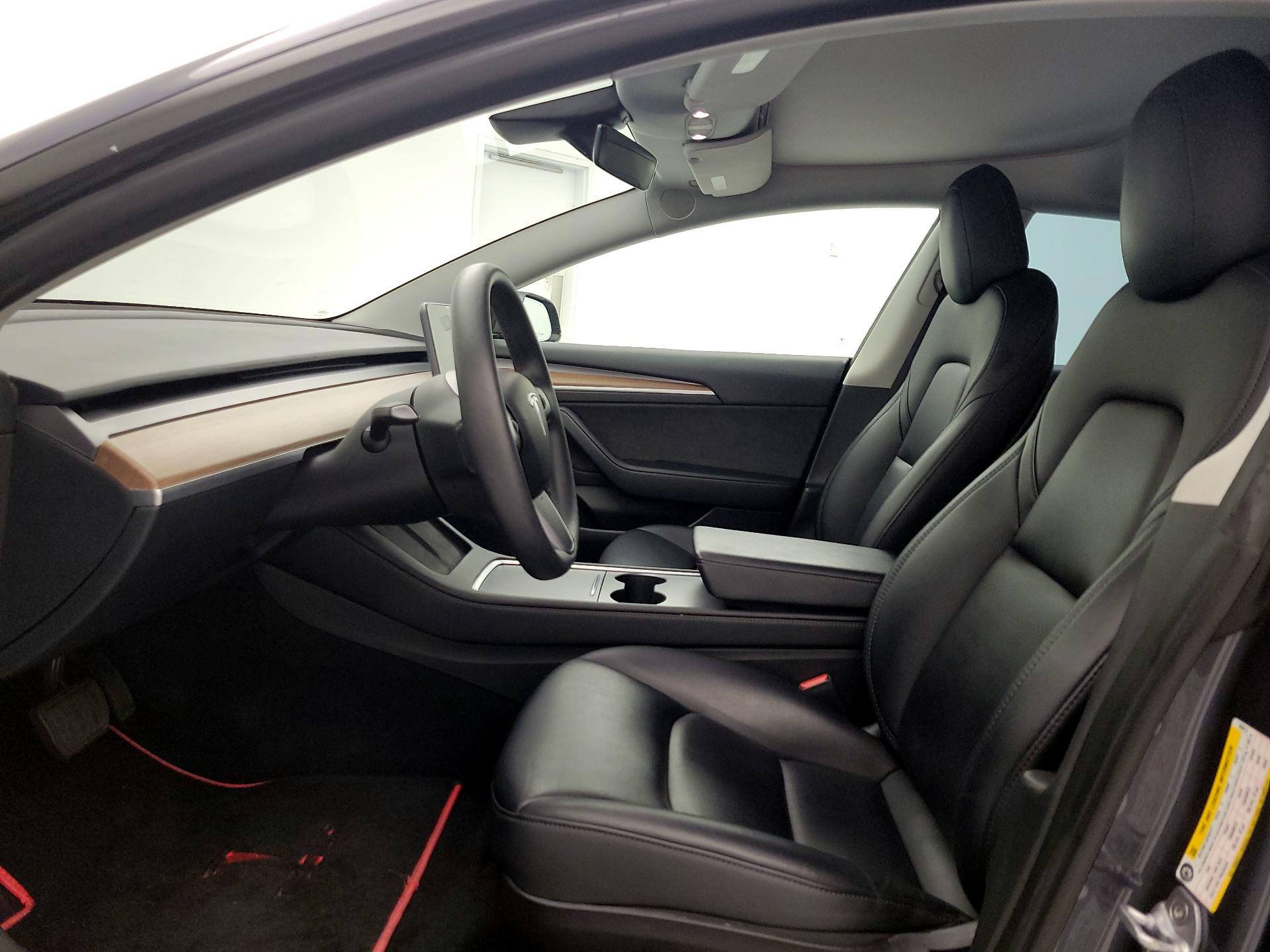 Thumbnail: 2023 Tesla Model 3 - 11