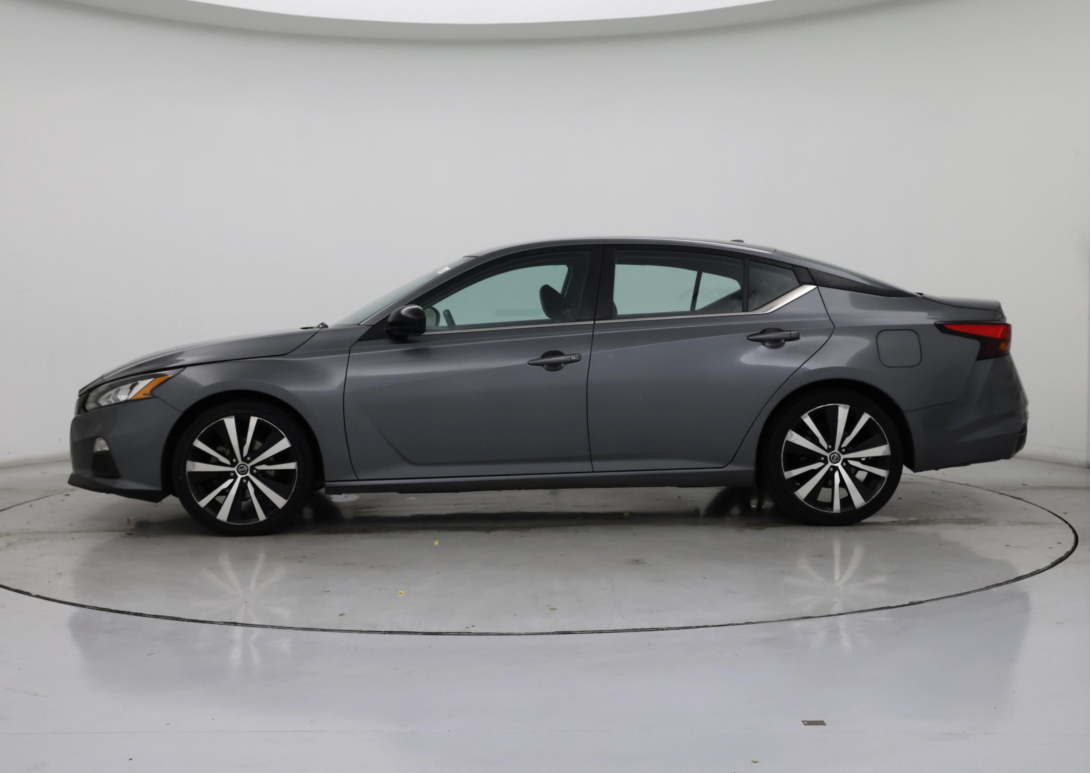 Thumbnail: 2021 Nissan Altima - 3