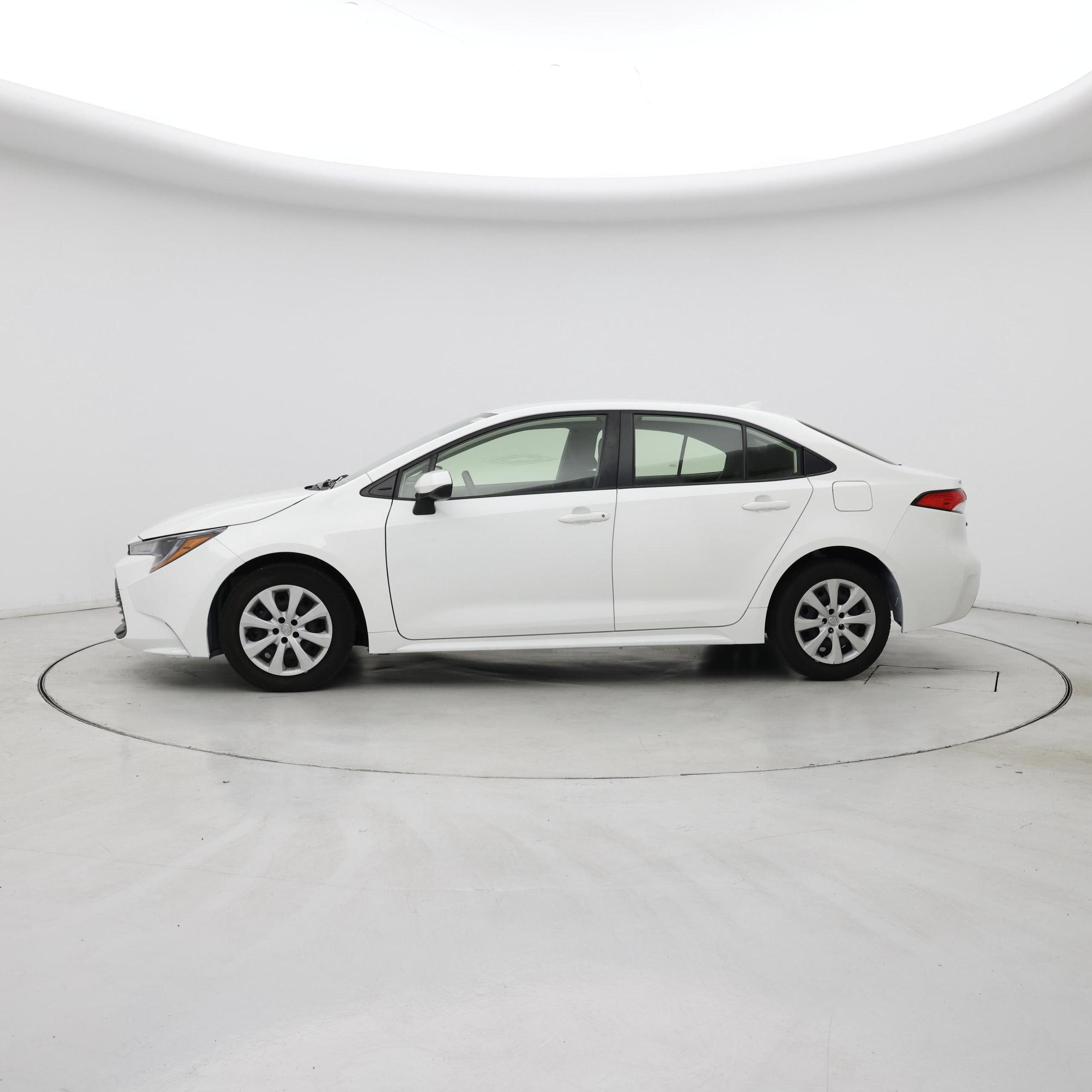 Thumbnail: 2023 Toyota Corolla - 3