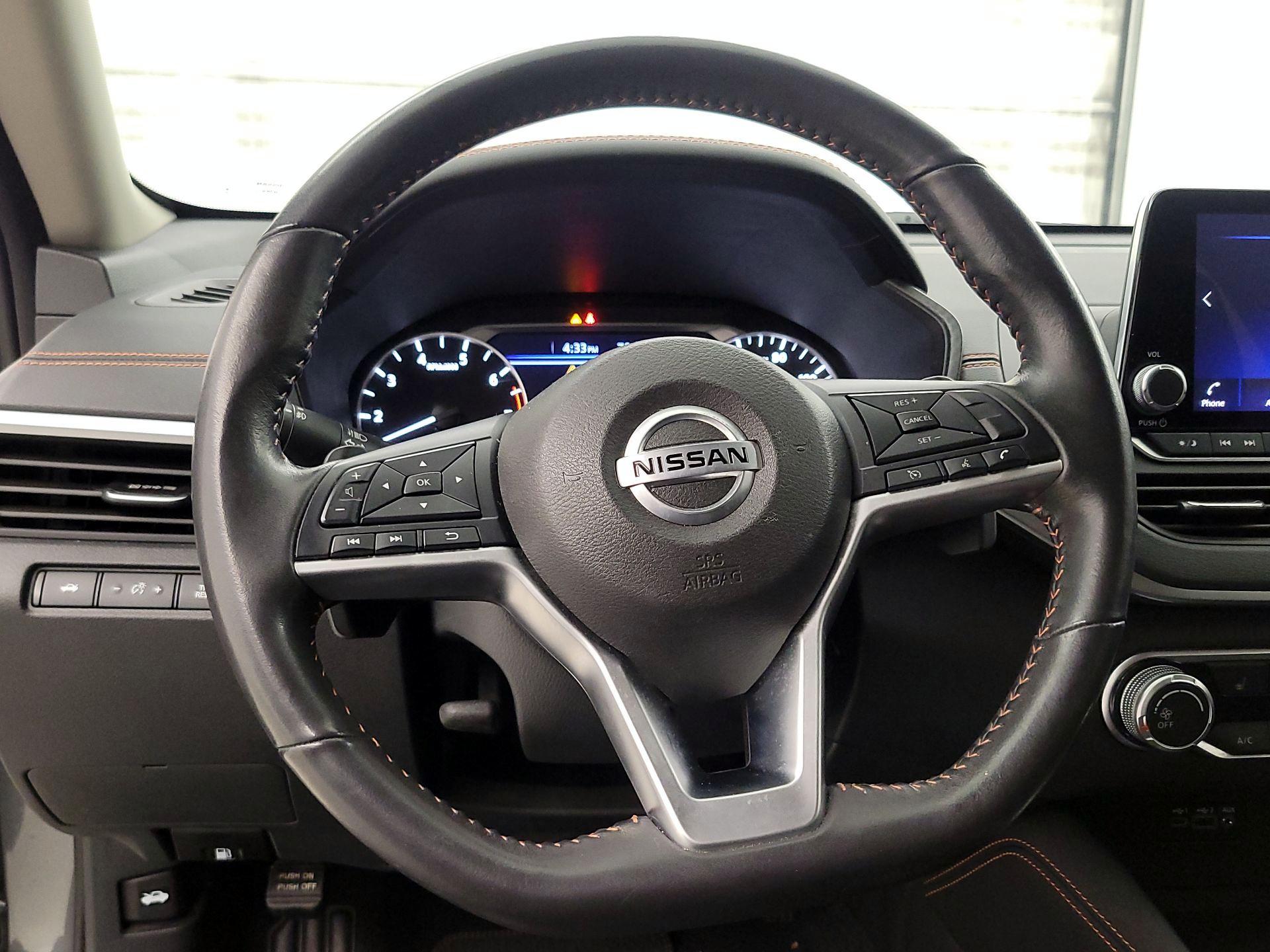 Thumbnail: 2022 Nissan Altima - 10