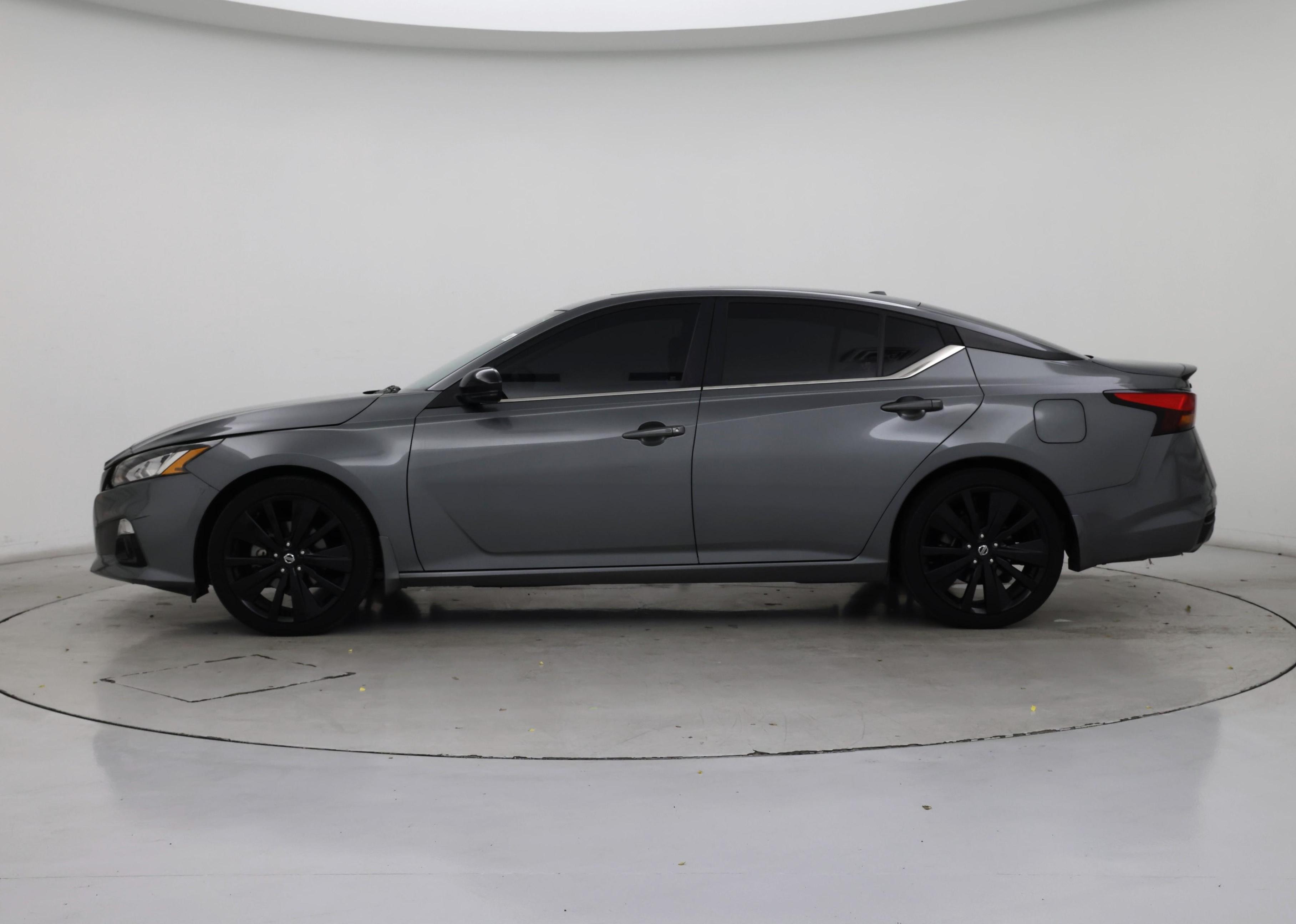 Thumbnail: 2022 Nissan Altima - 3