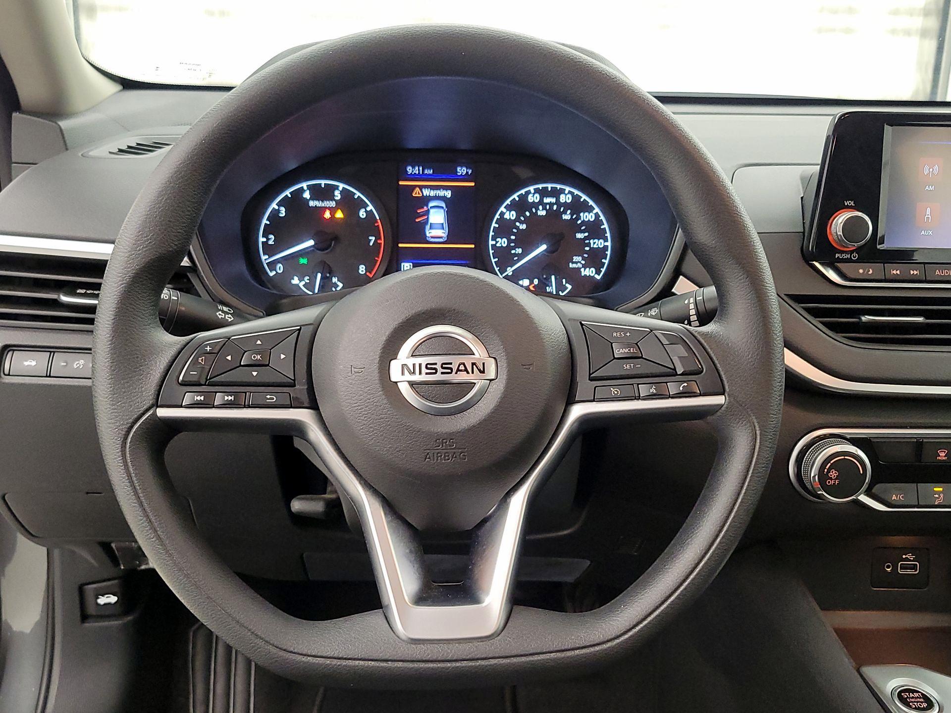 Thumbnail: 2022 Nissan Altima - 10
