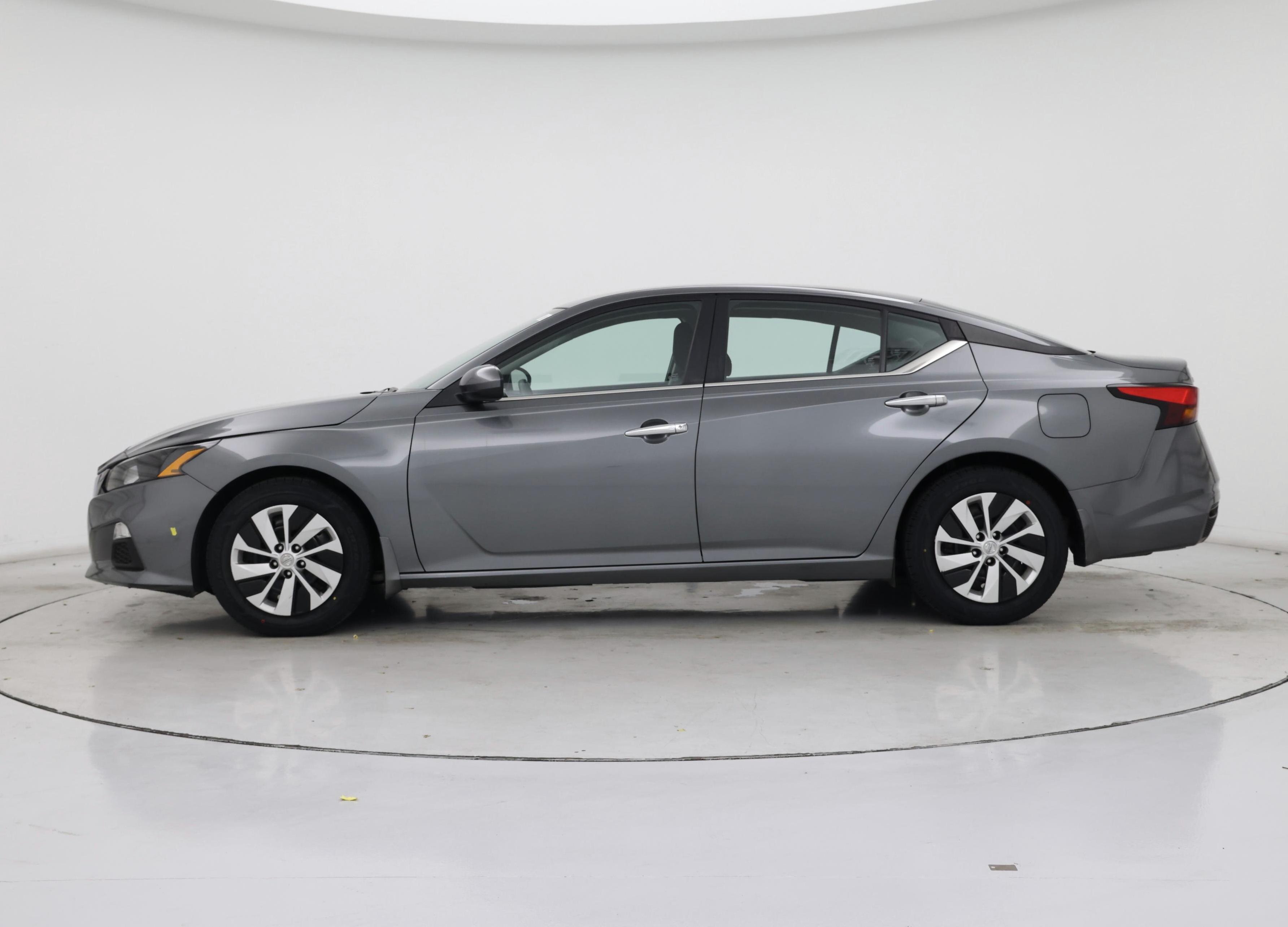 Thumbnail: 2022 Nissan Altima - 3
