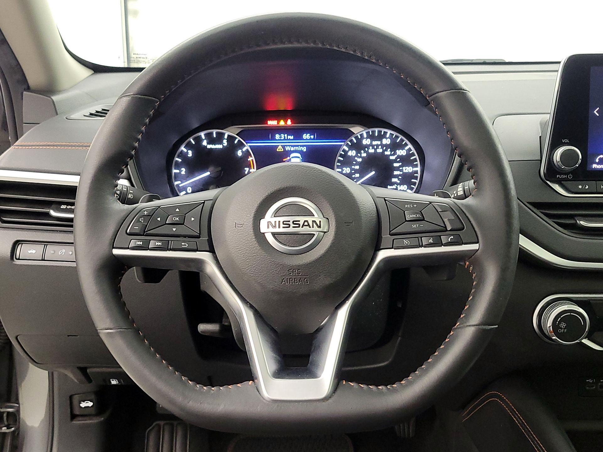 Thumbnail: 2022 Nissan Altima - 10