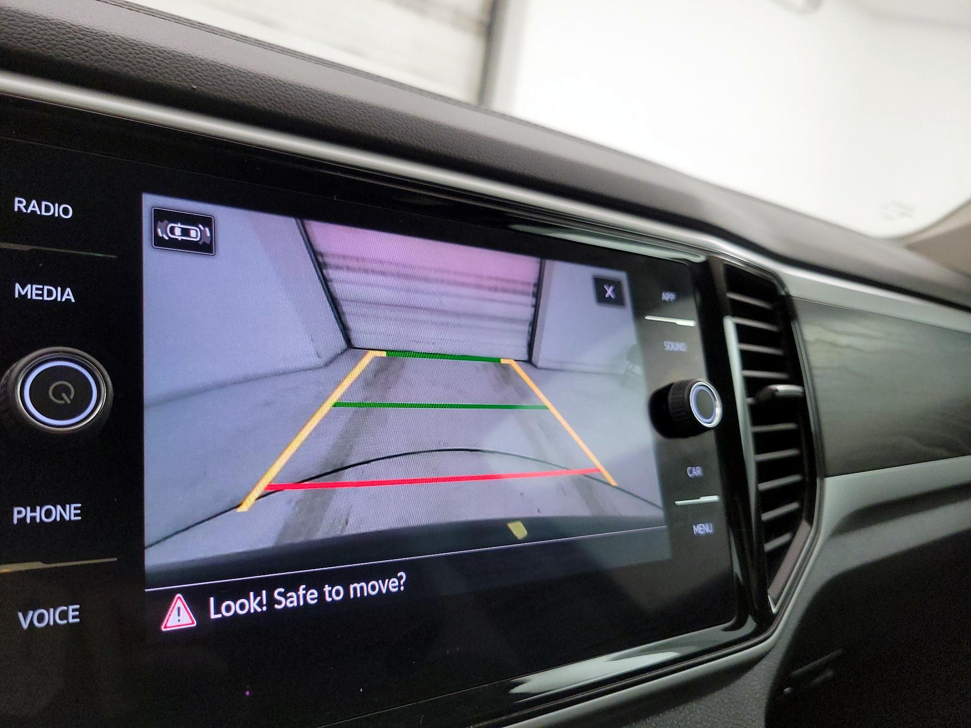 Thumbnail: 2023 Volkswagen Atlas - 14