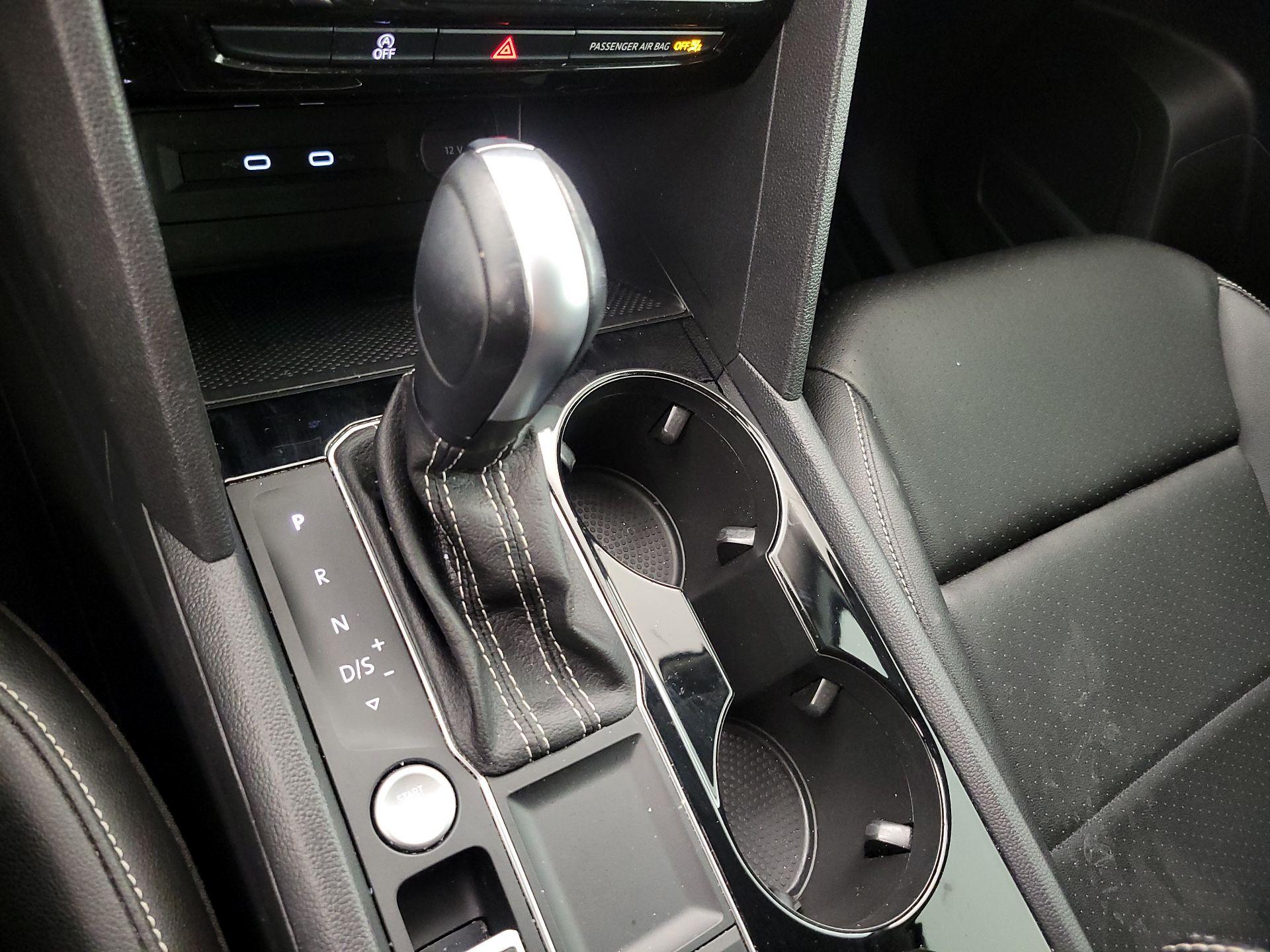 Thumbnail: 2023 Volkswagen Atlas - 17