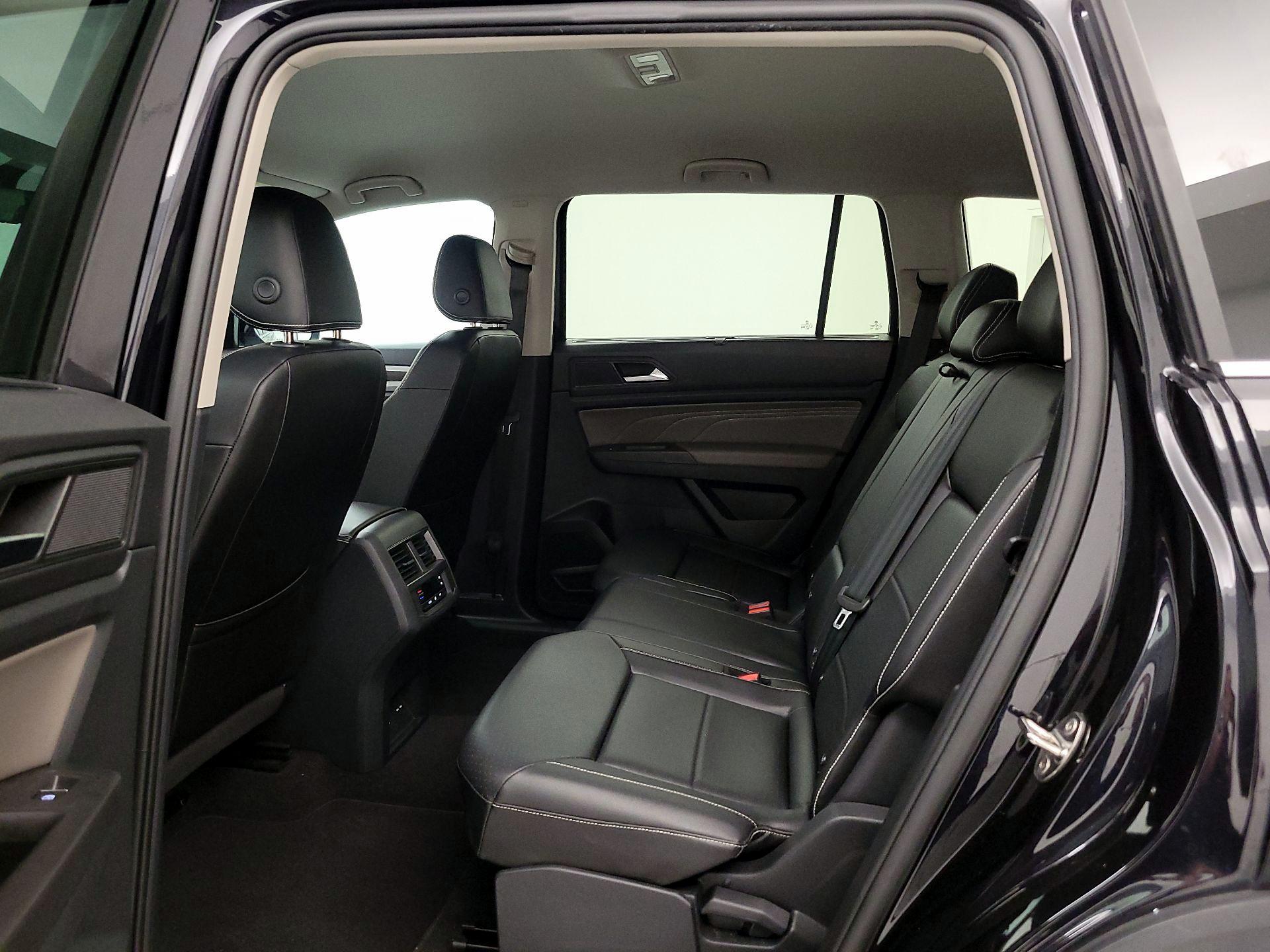 Thumbnail: 2023 Volkswagen Atlas - 19