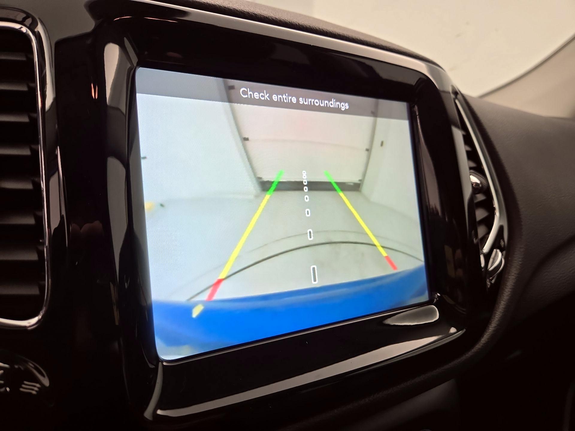 Thumbnail: 2021 Jeep Compass - 14