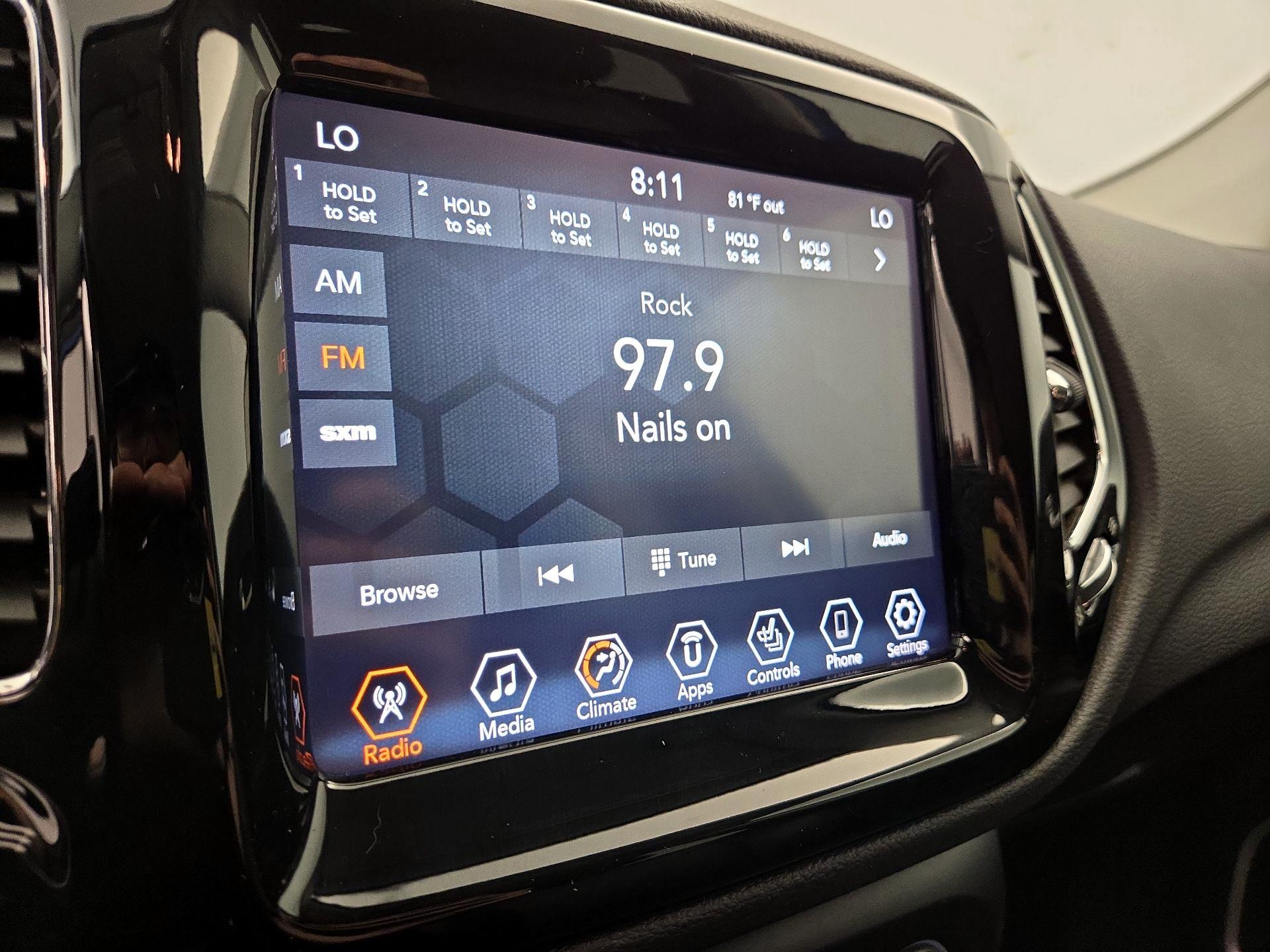 Thumbnail: 2021 Jeep Compass - 15