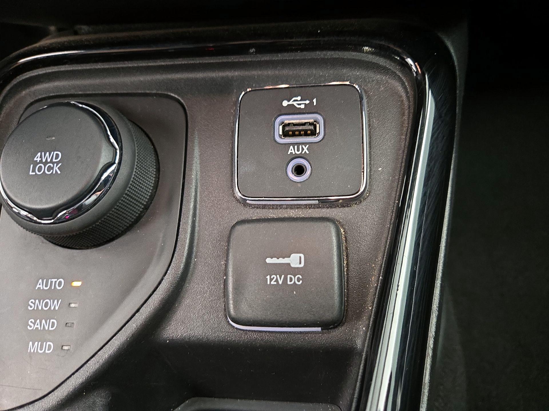 Thumbnail: 2021 Jeep Compass - 18