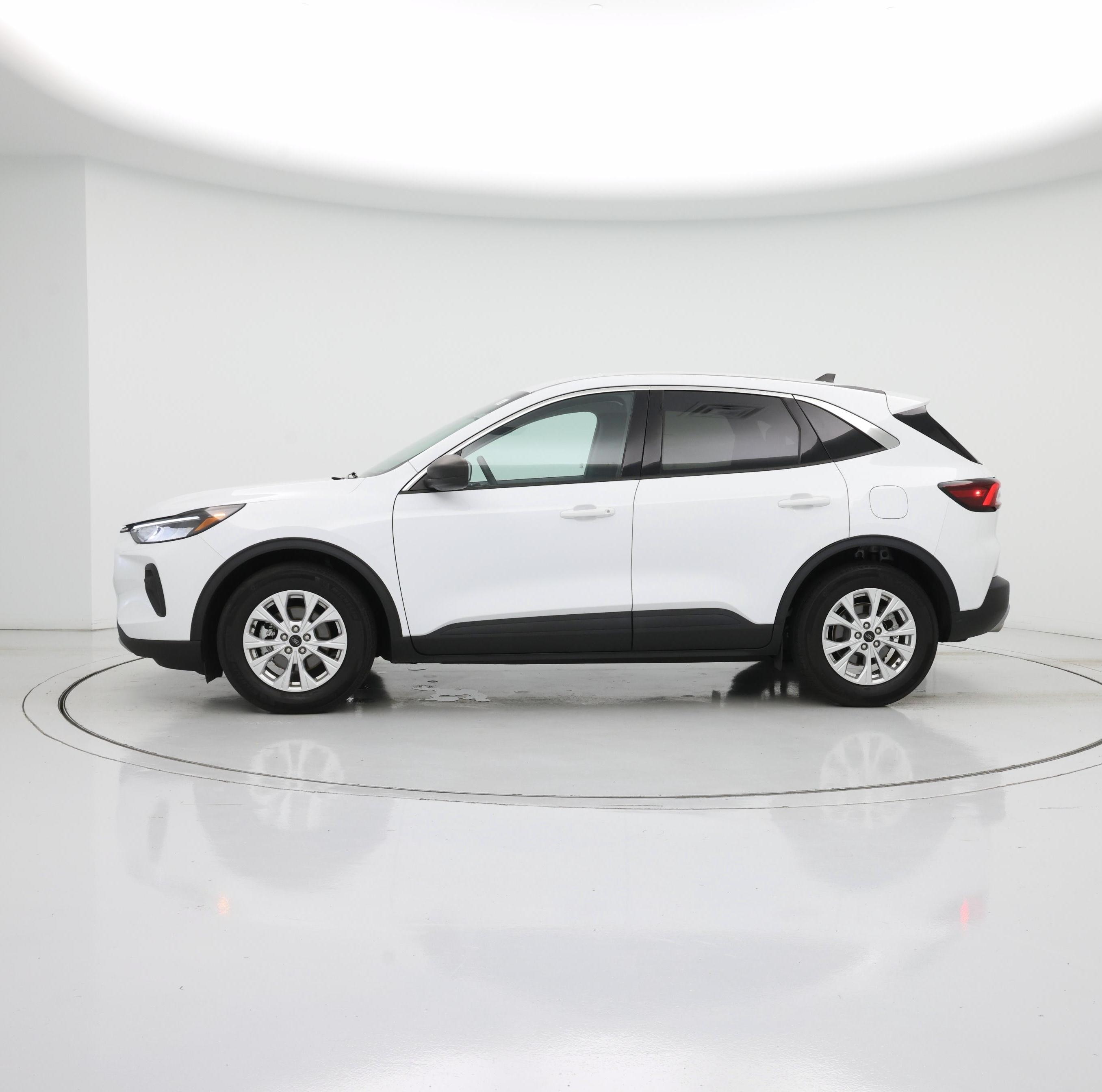 Thumbnail: 2023 Ford Escape - 3