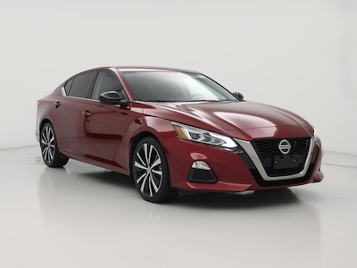 Red 2022 Nissan Altima SR