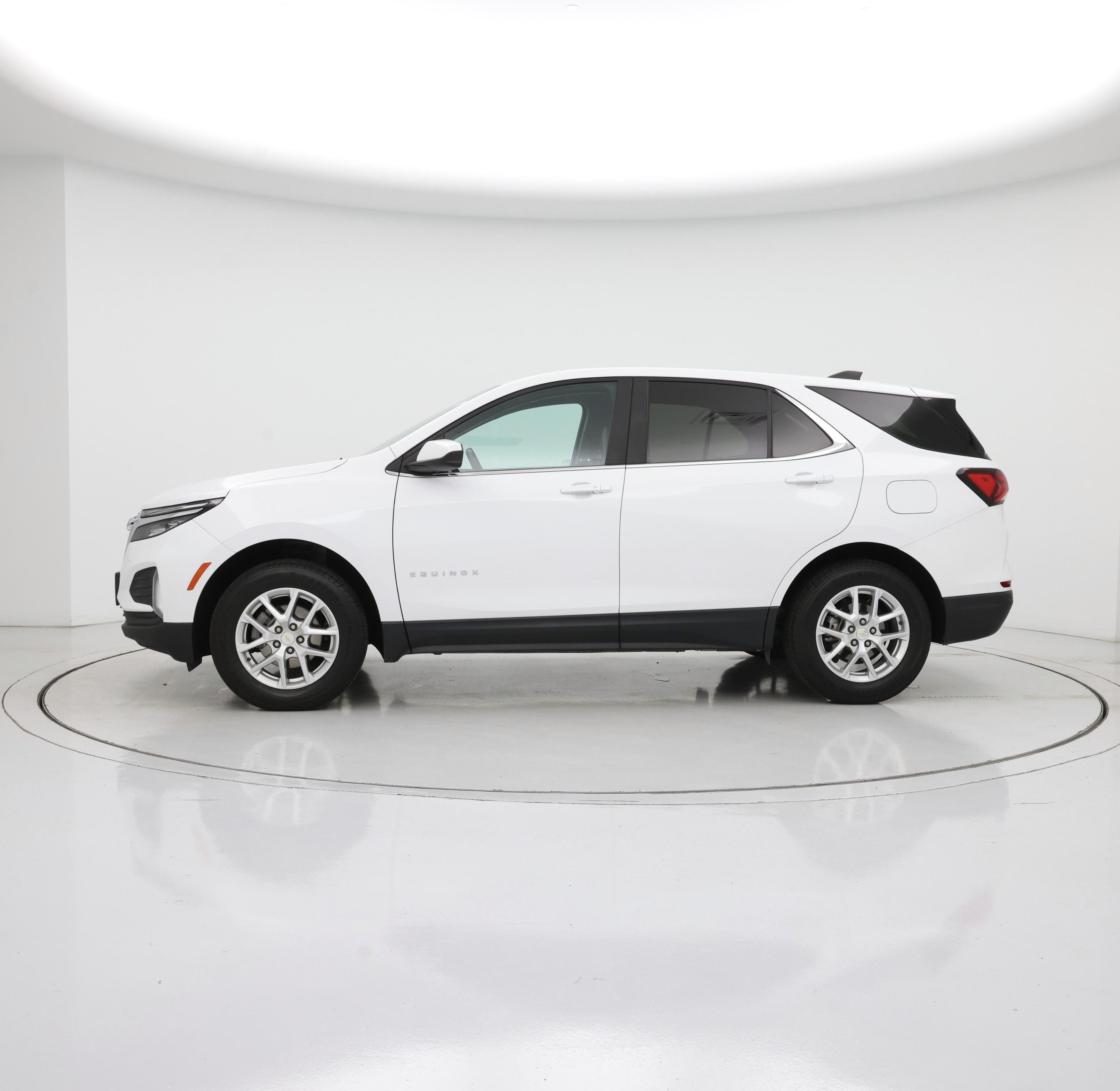 Thumbnail: 2023 Chevrolet Equinox - 3