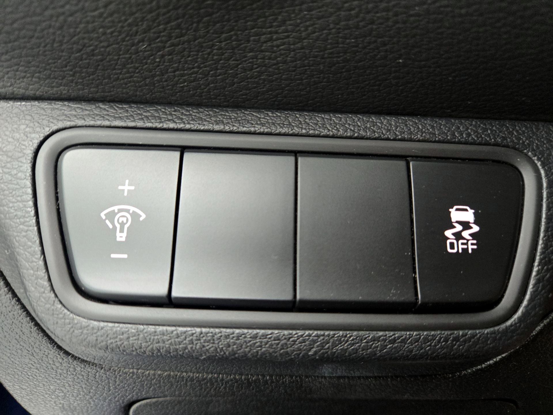 Thumbnail: 2023 Kia Forte - 13