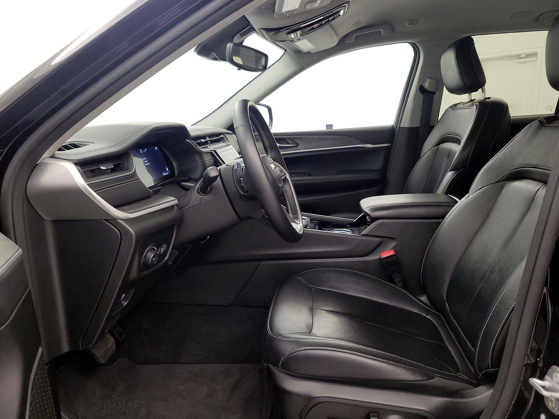 Thumbnail: 2022 Jeep Grand Cherokee - 11