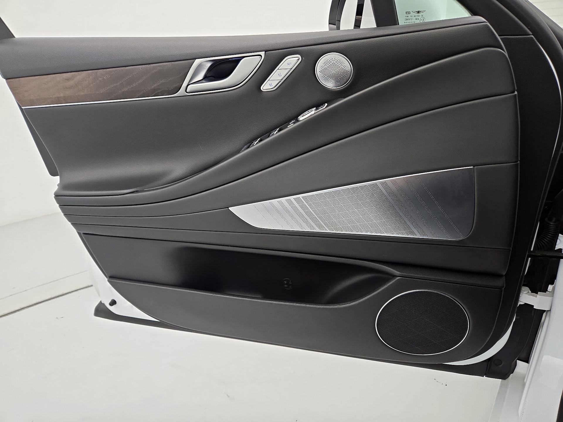 Thumbnail: 2023 Genesis G80 - 12