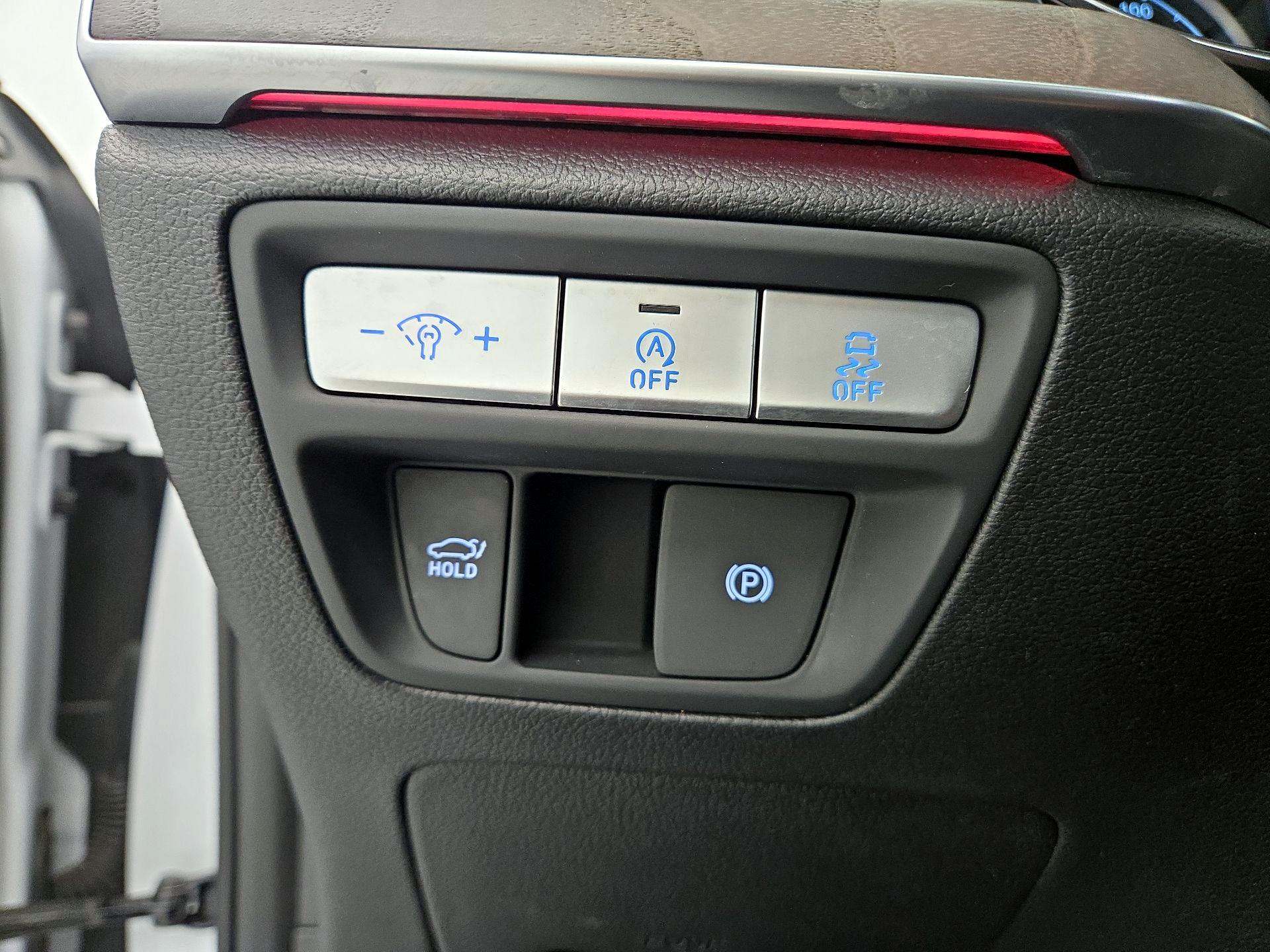 Thumbnail: 2023 Genesis G80 - 13