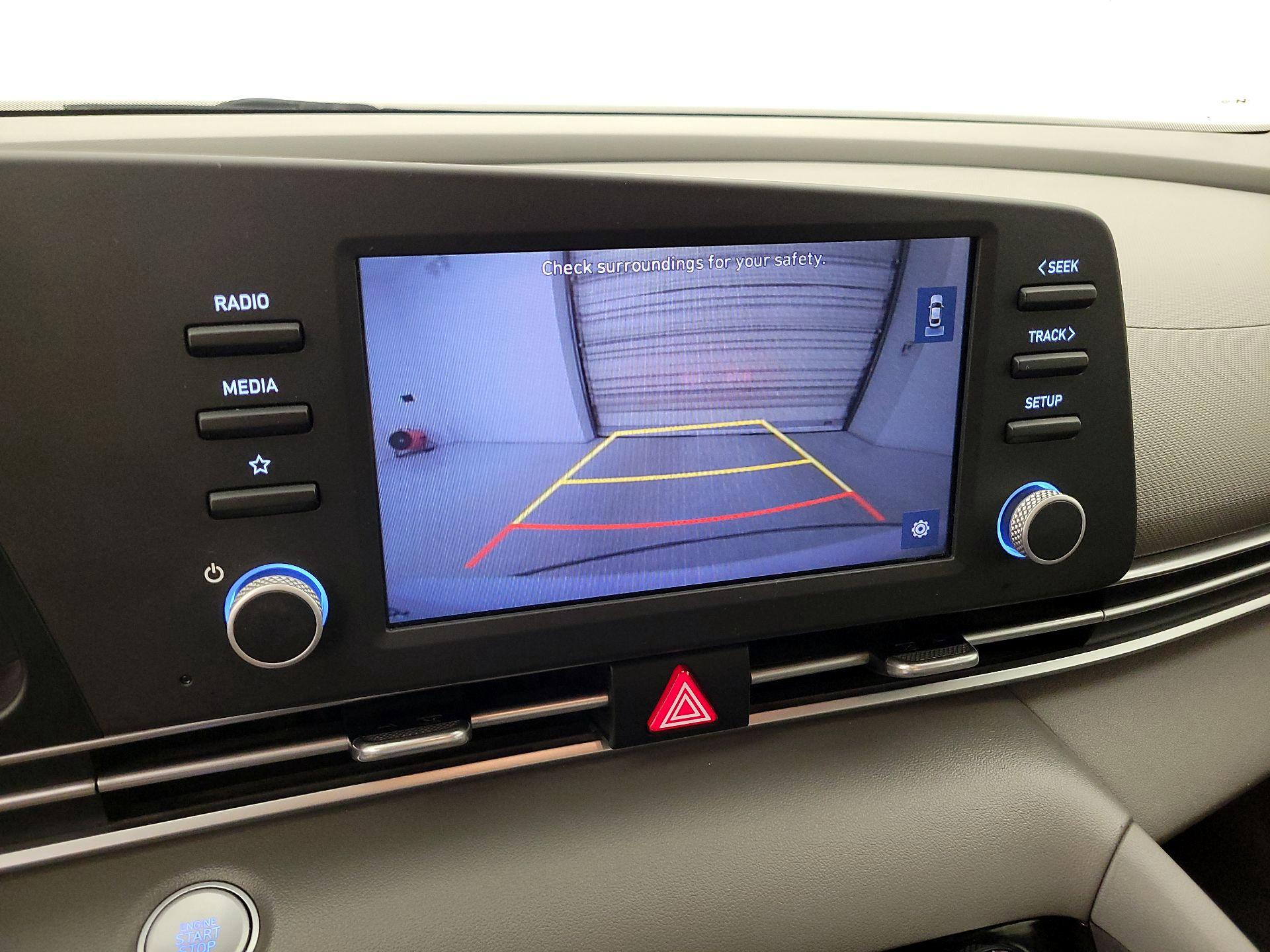 Thumbnail: 2021 Hyundai Elantra - 14