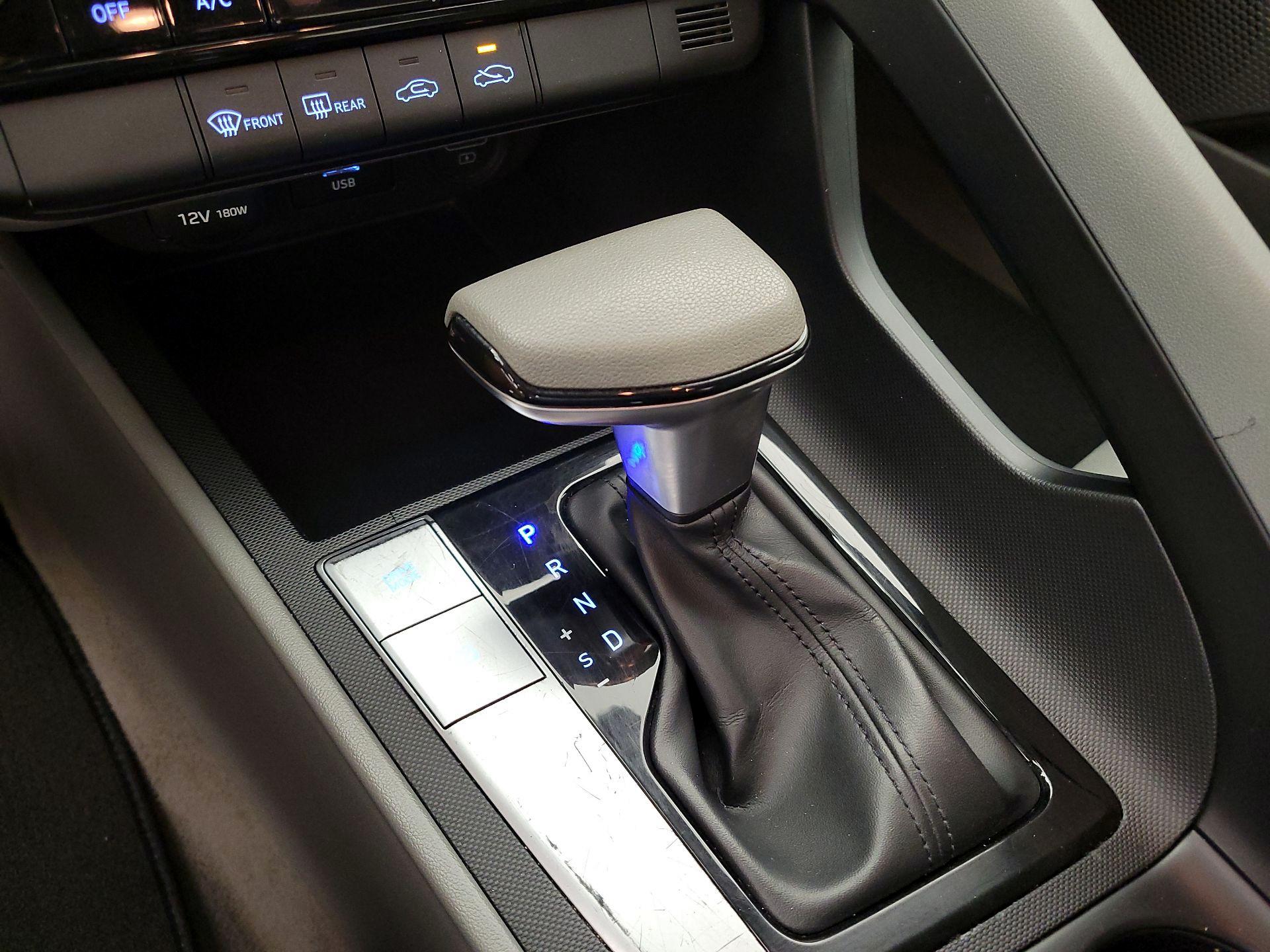 Thumbnail: 2021 Hyundai Elantra - 17
