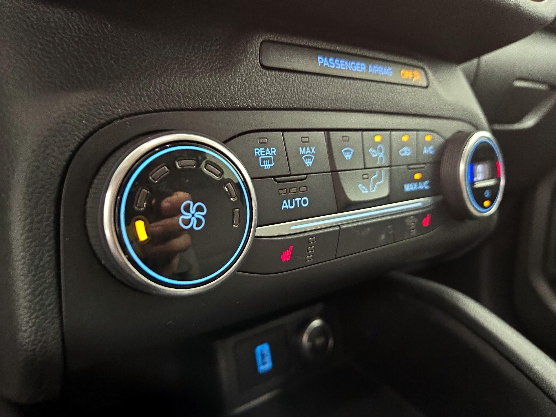 Thumbnail: 2020 Ford Escape - 16