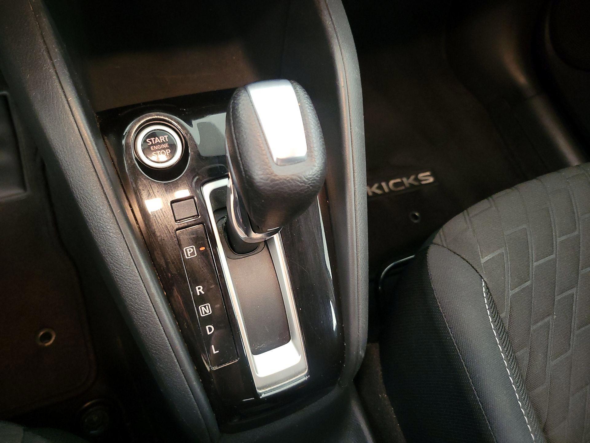Thumbnail: 2021 Nissan Kicks - 17