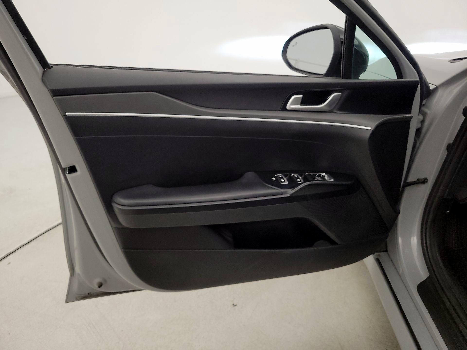 Thumbnail: 2021 Kia K5 - 12