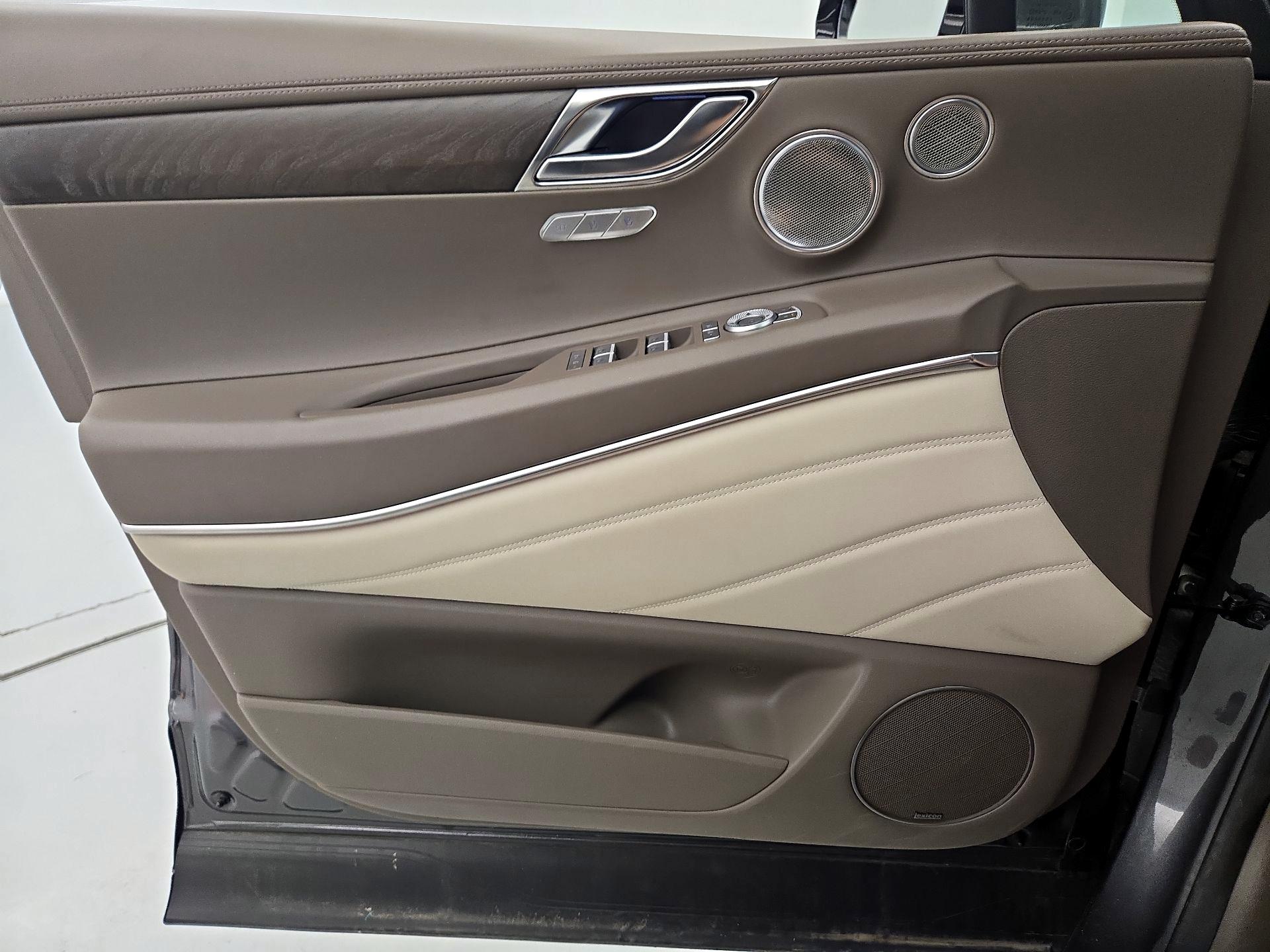 Thumbnail: 2021 Genesis GV80 - 12