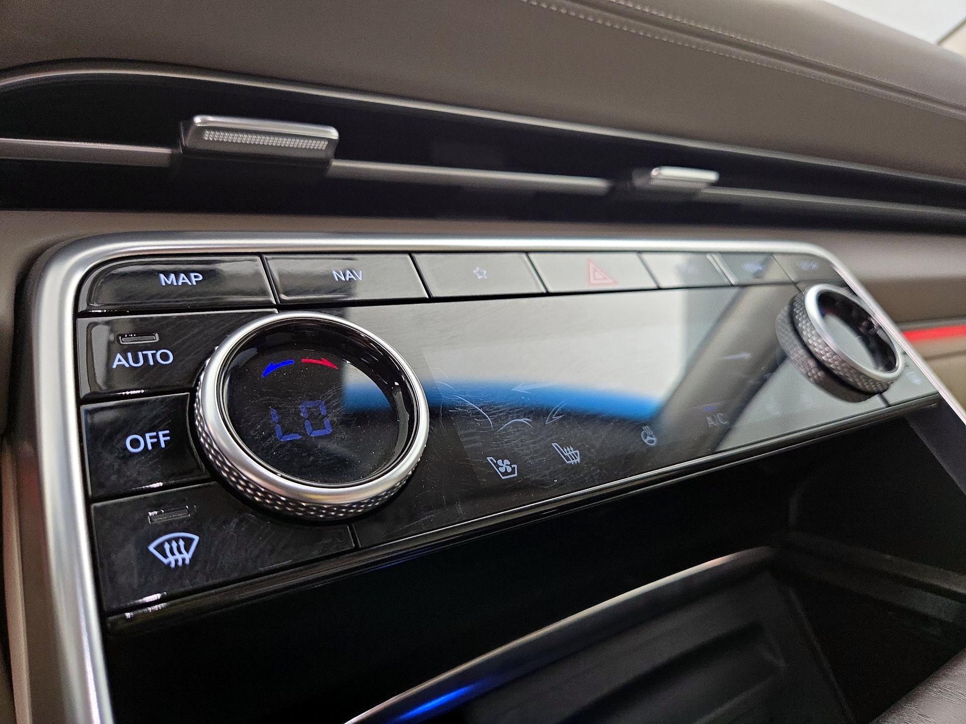 Thumbnail: 2021 Genesis GV80 - 17