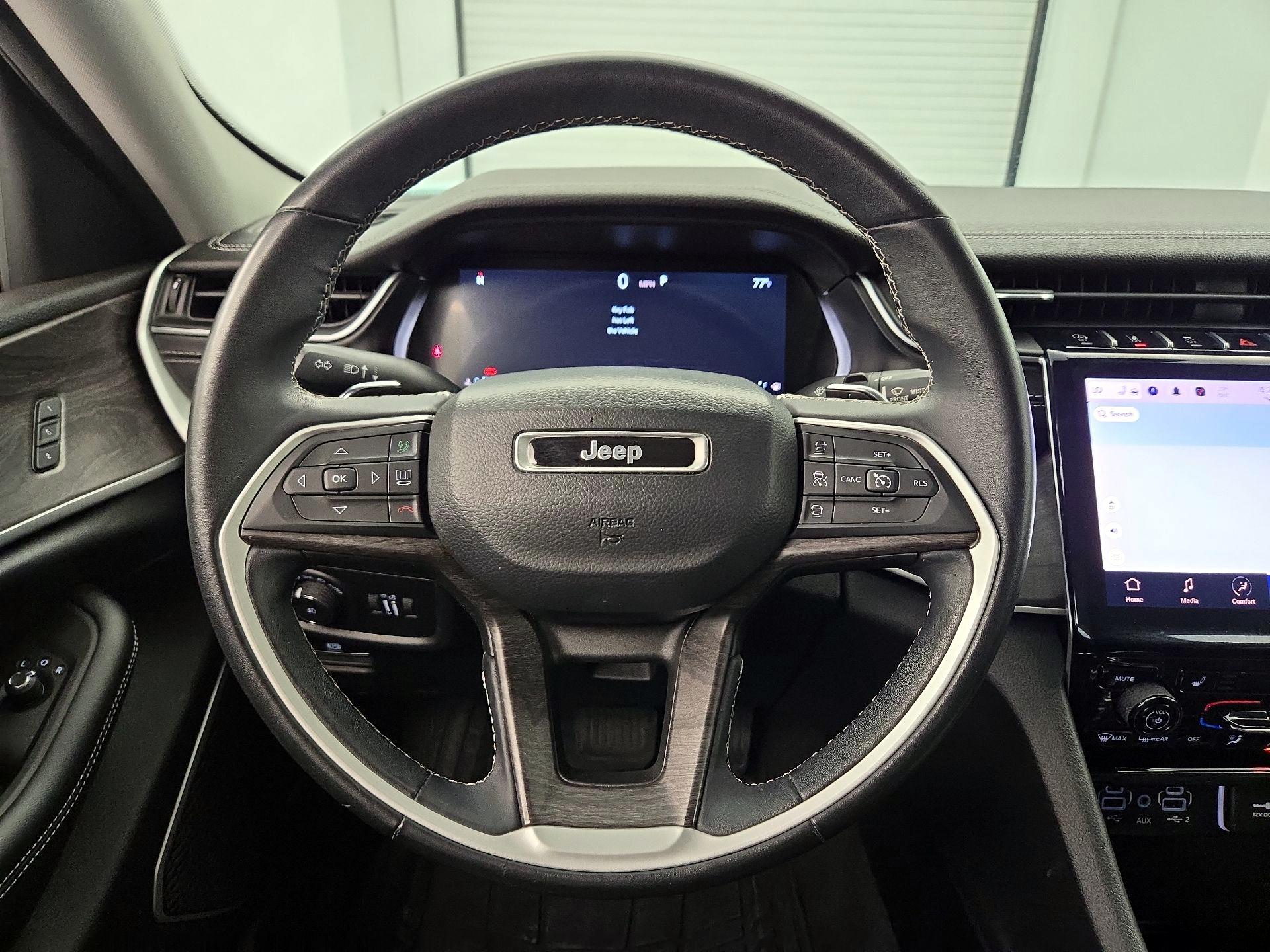 Thumbnail: 2022 Jeep Grand Cherokee - 10