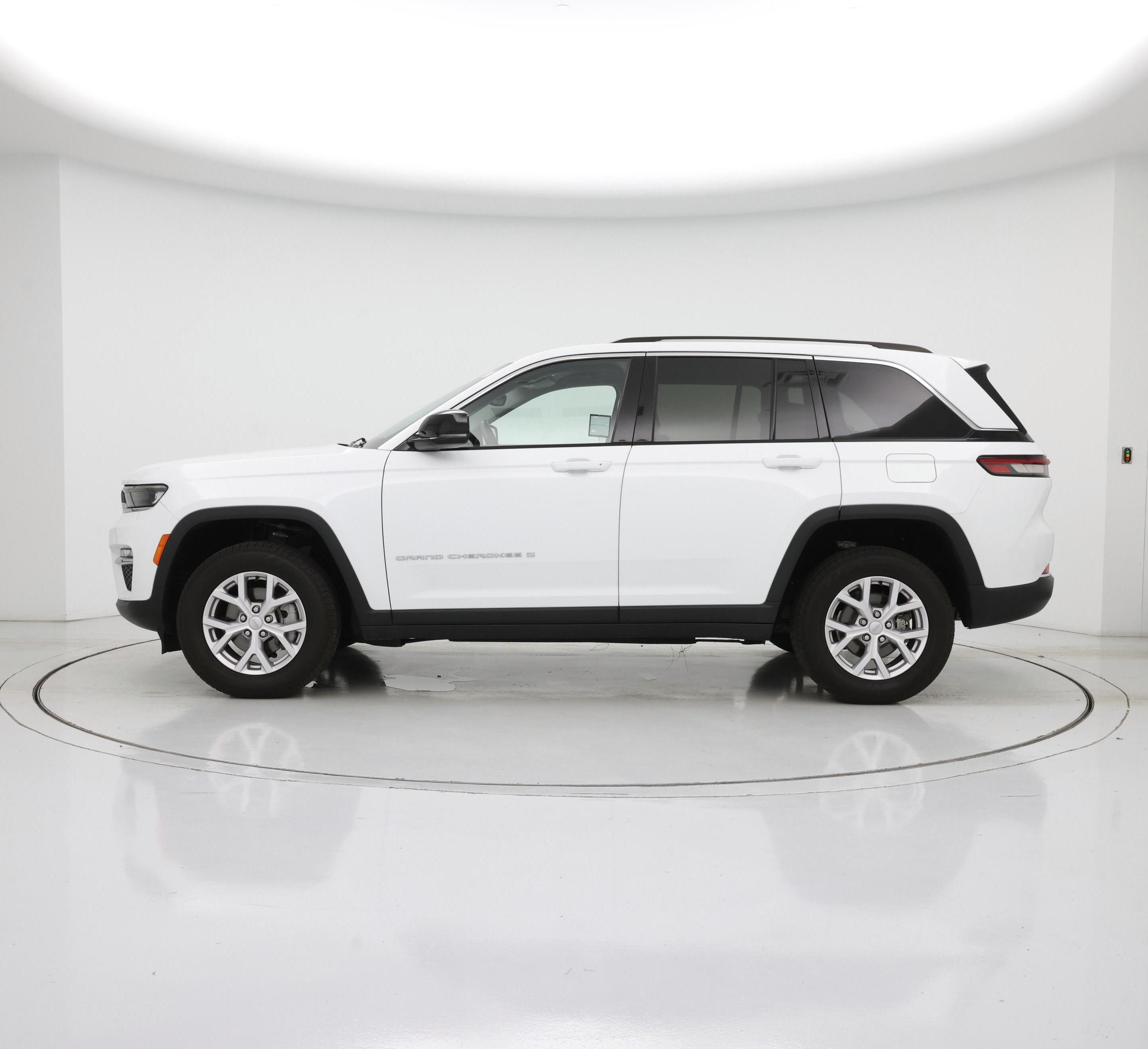 Thumbnail: 2022 Jeep Grand Cherokee - 3
