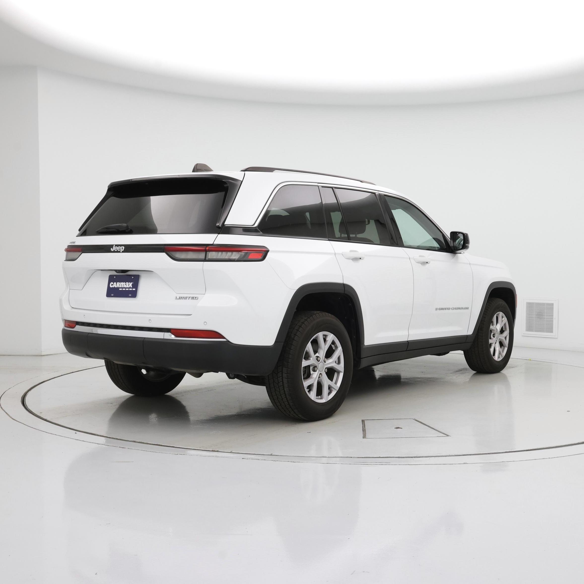 Thumbnail: 2022 Jeep Grand Cherokee - 8
