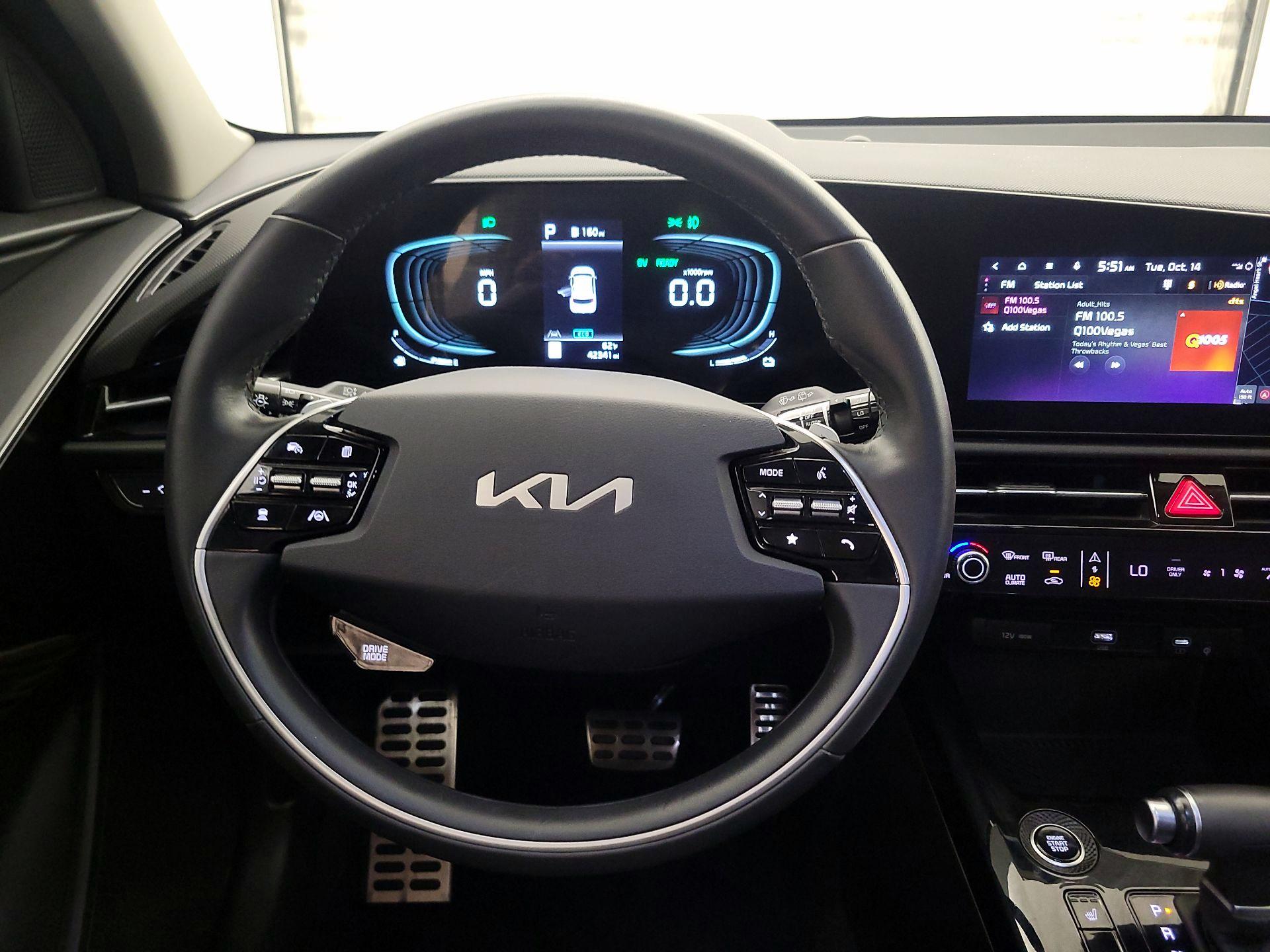 Thumbnail: 2023 Kia Niro - 10