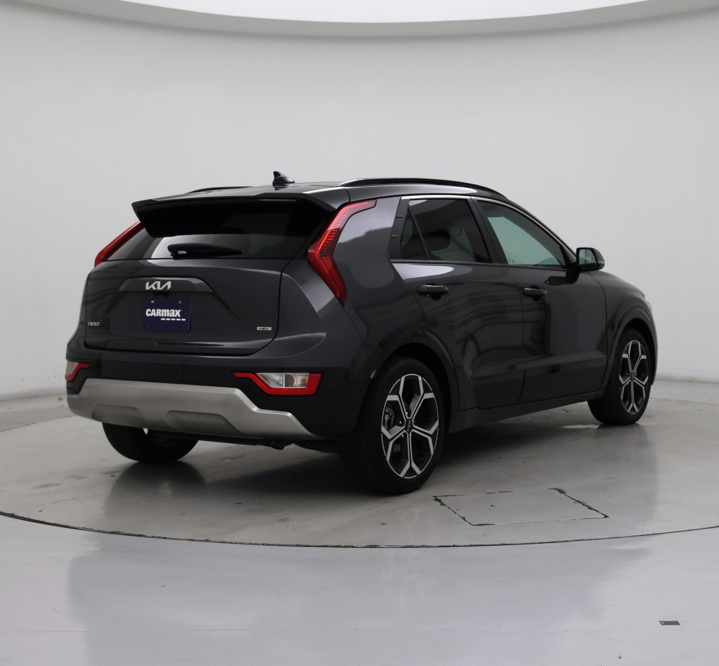 Thumbnail: 2023 Kia Niro - 8