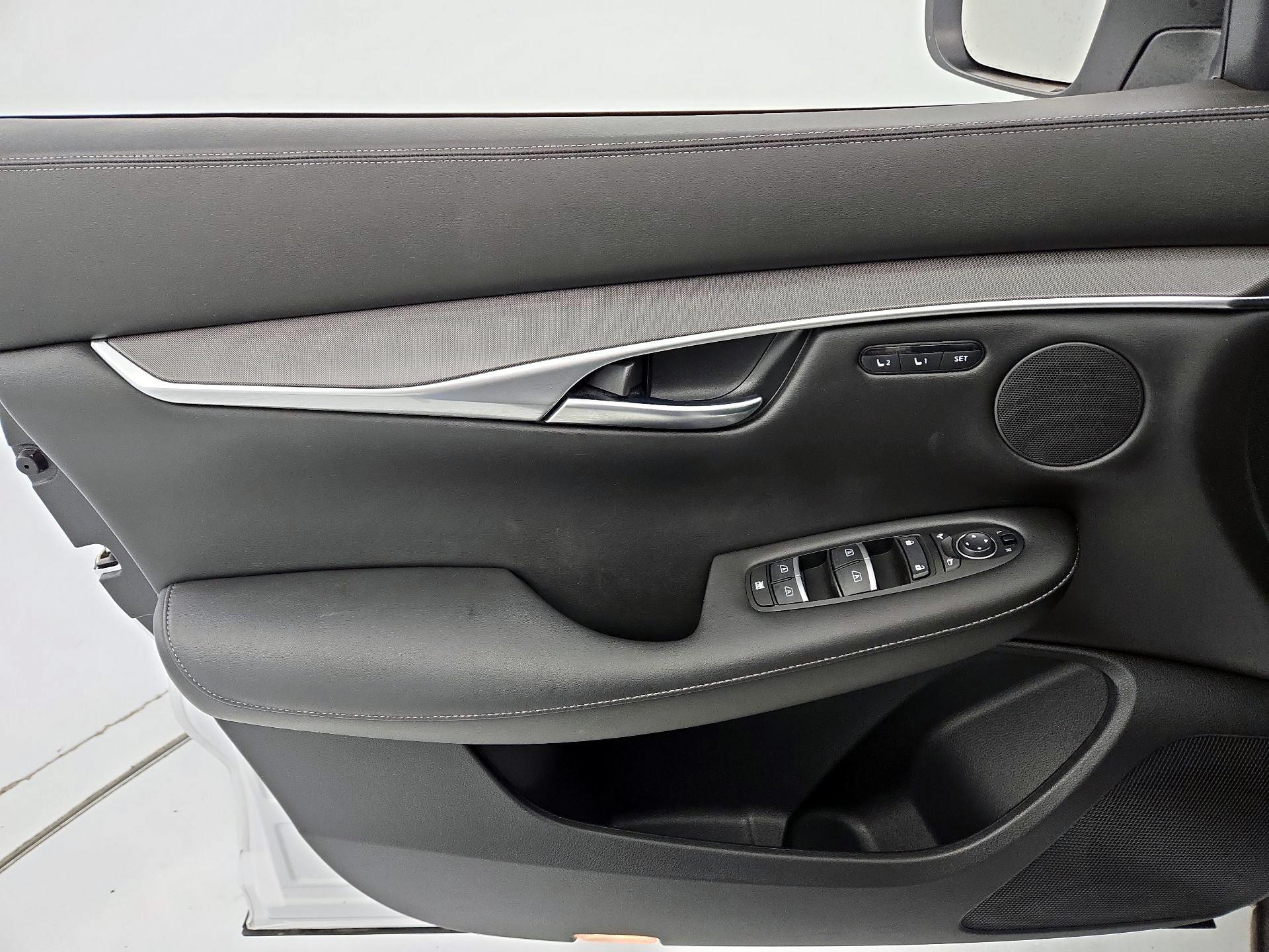 Thumbnail: 2023 INFINITI QX50 - 12