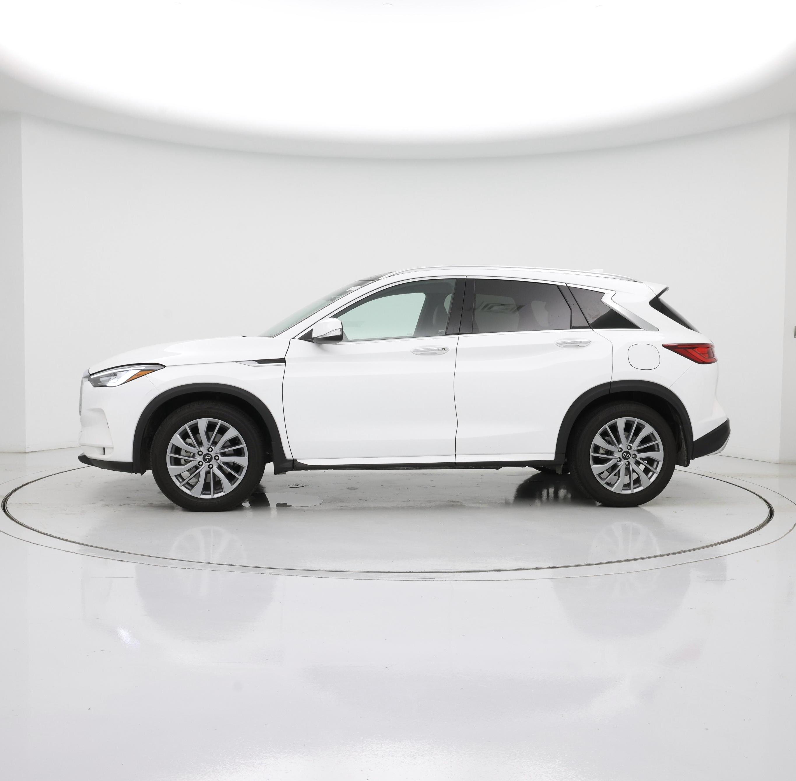 Thumbnail: 2023 INFINITI QX50 - 3
