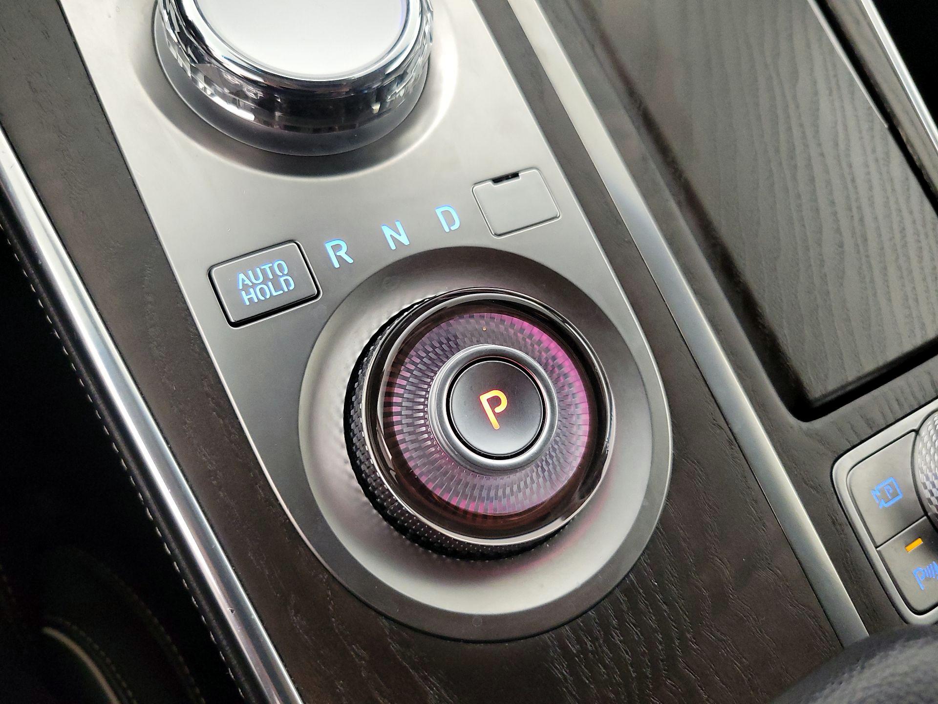 Thumbnail: 2023 Genesis GV80 - 18