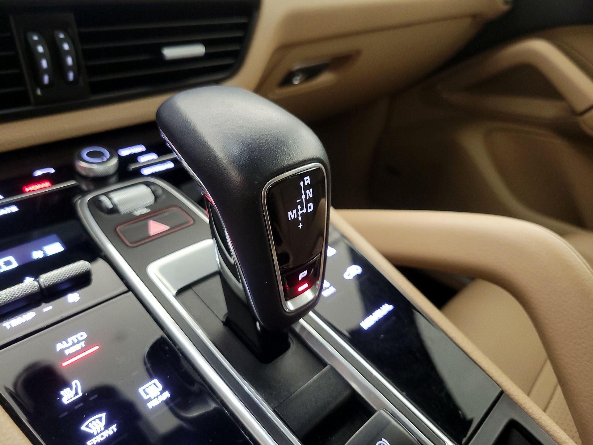 Thumbnail: 2020 Porsche Cayenne - 18