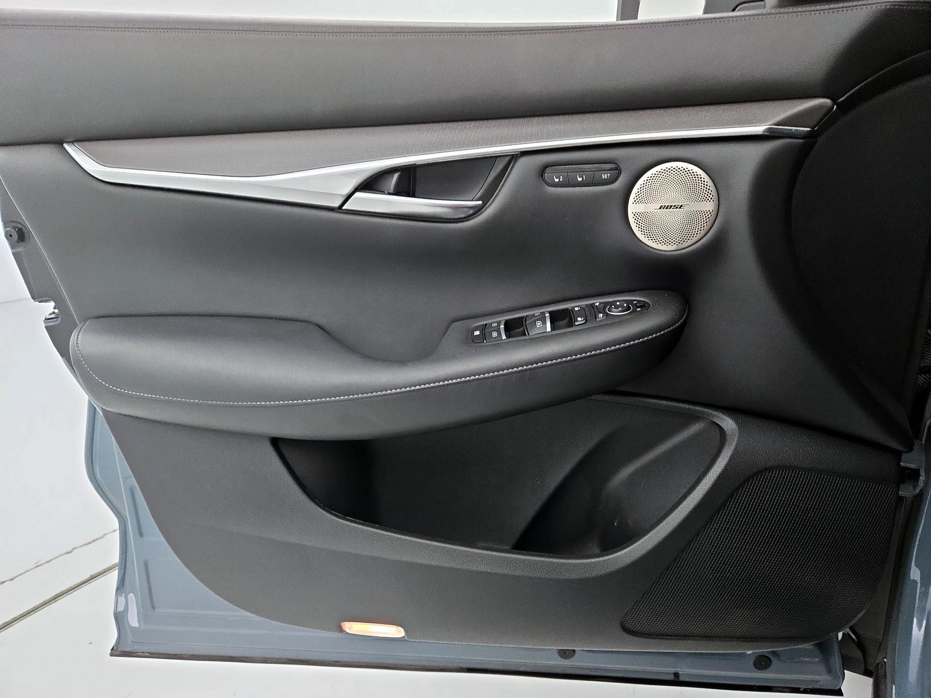 Thumbnail: 2023 INFINITI QX50 - 12