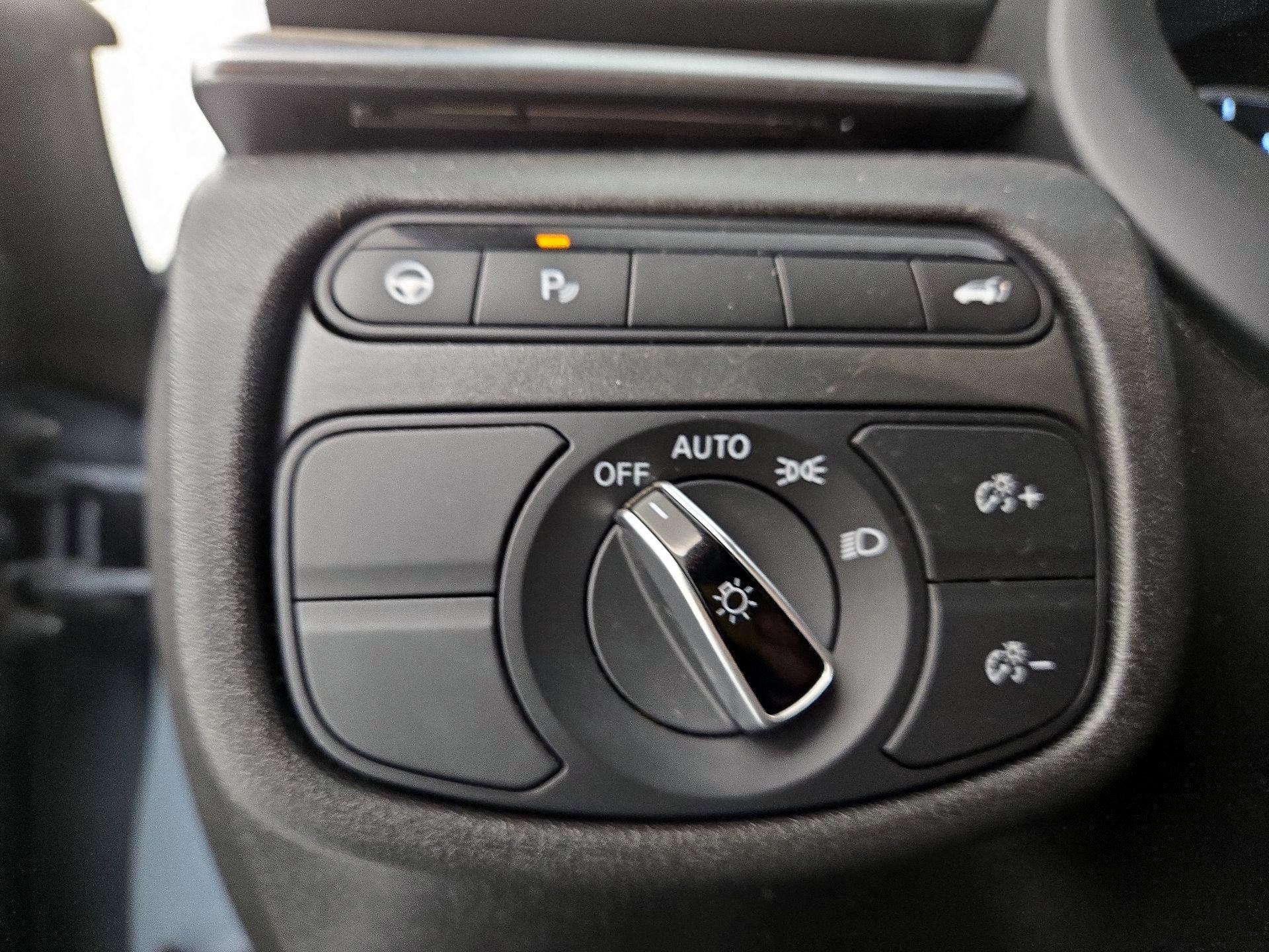 Thumbnail: 2023 INFINITI QX50 - 13