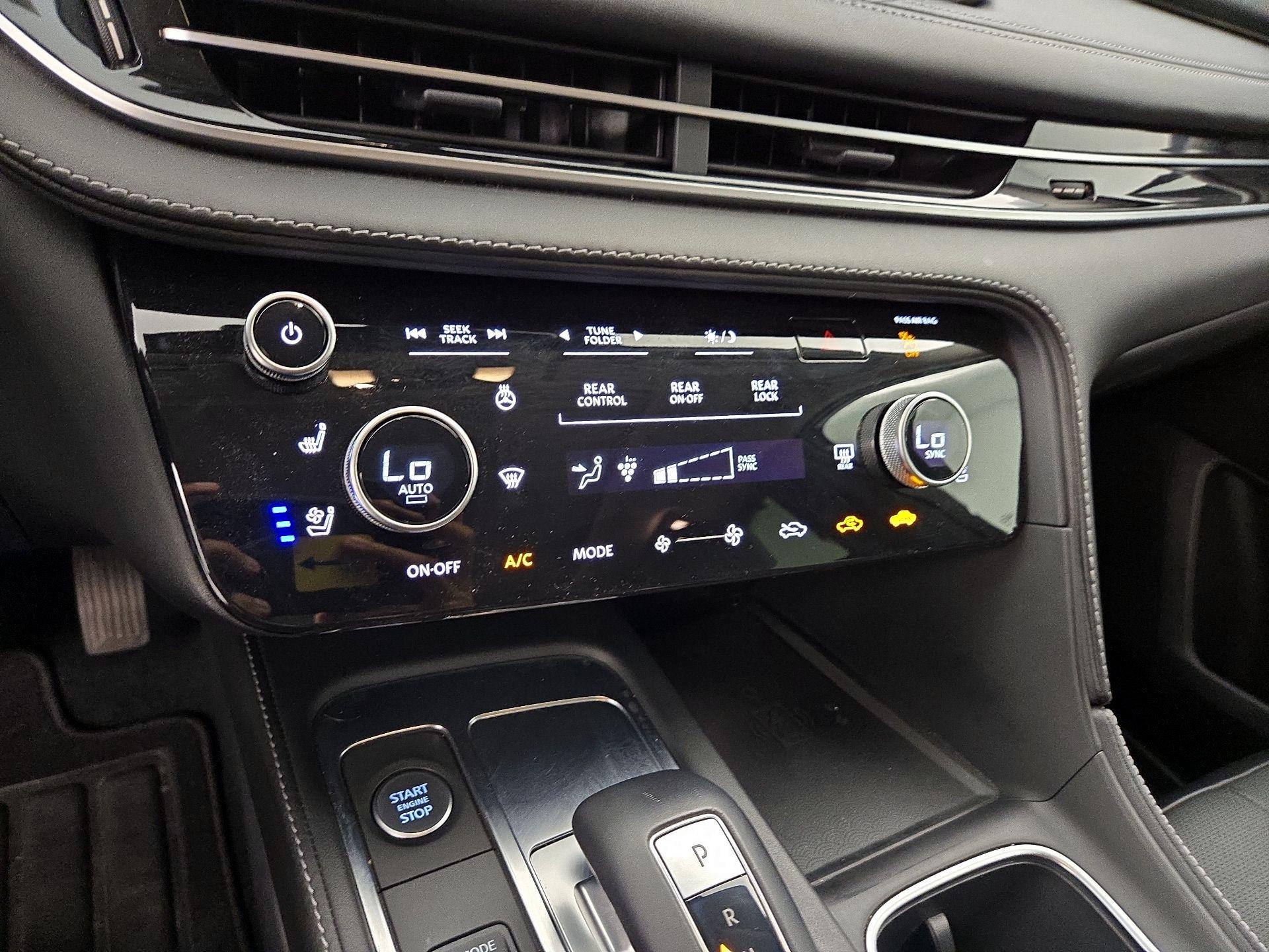 Thumbnail: 2022 INFINITI QX60 - 16