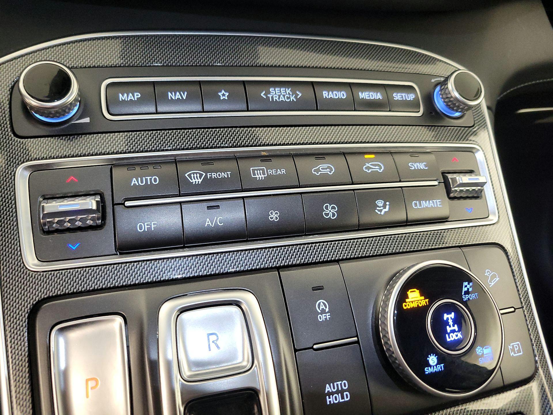 Thumbnail: 2022 Hyundai Santa Fe - 17