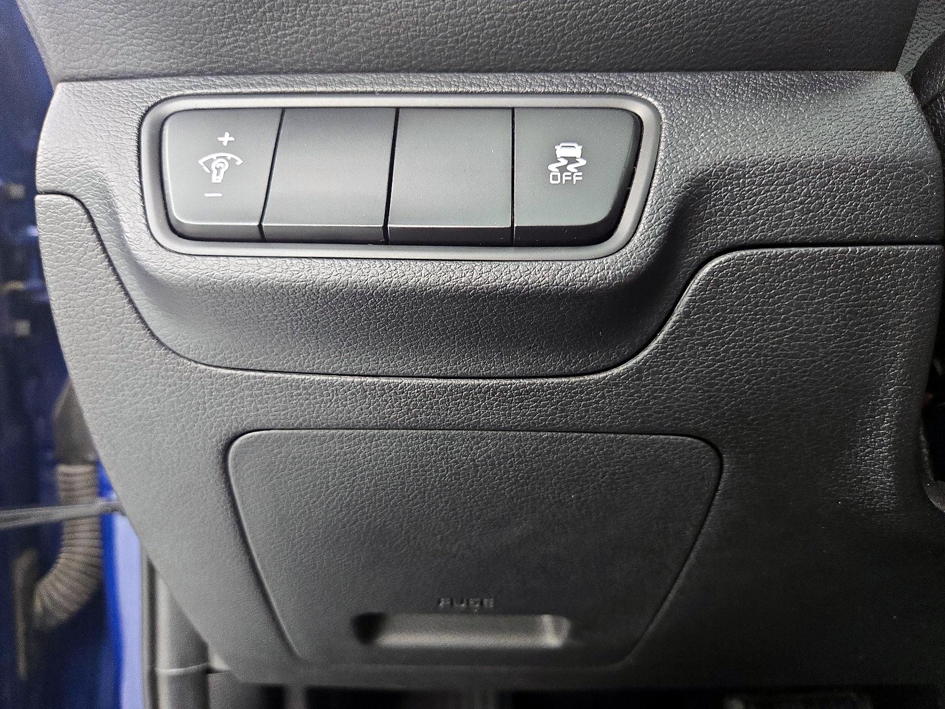 Thumbnail: 2023 Kia Forte - 13