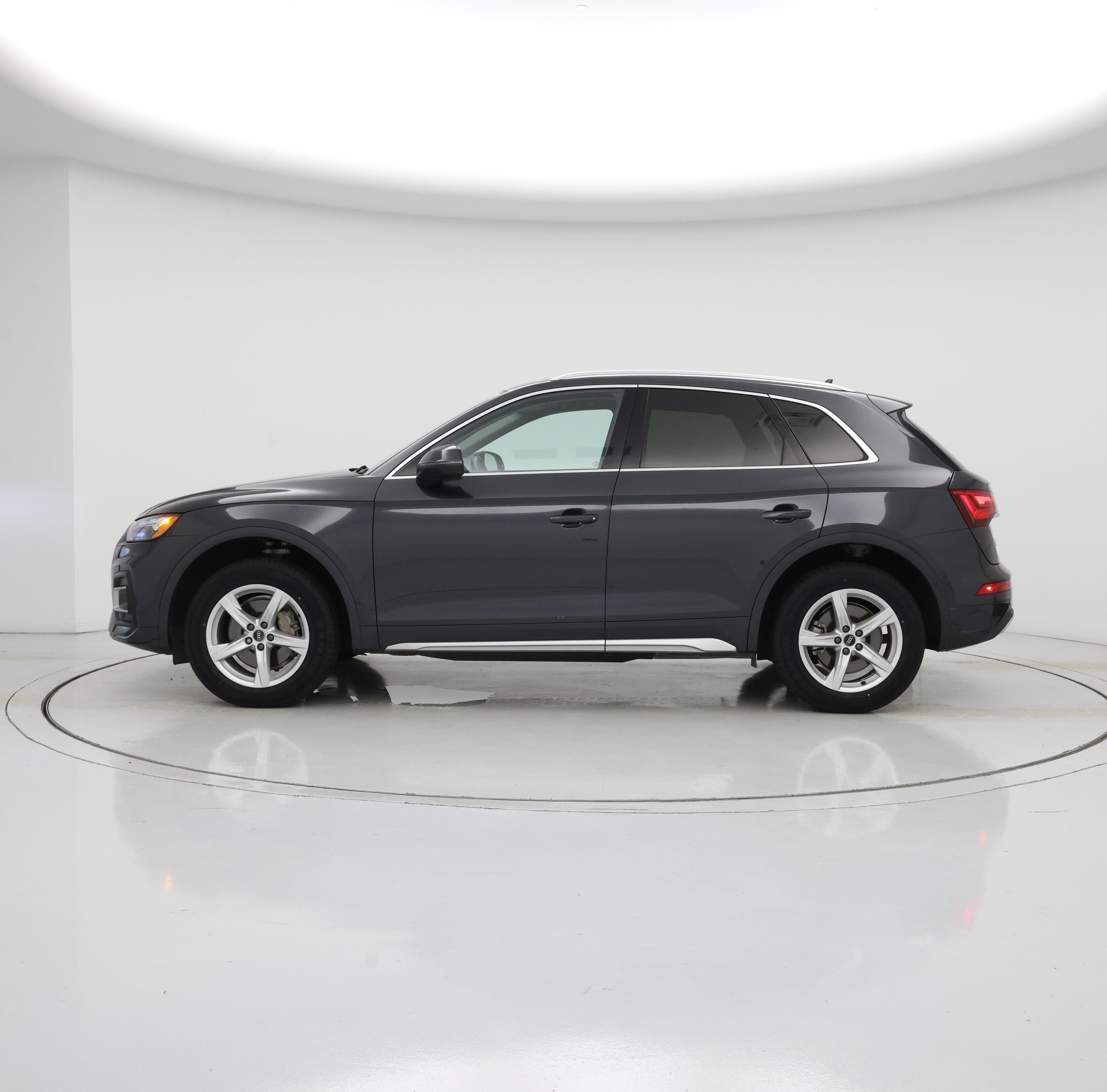 Thumbnail: 2023 Audi Q5 - 3