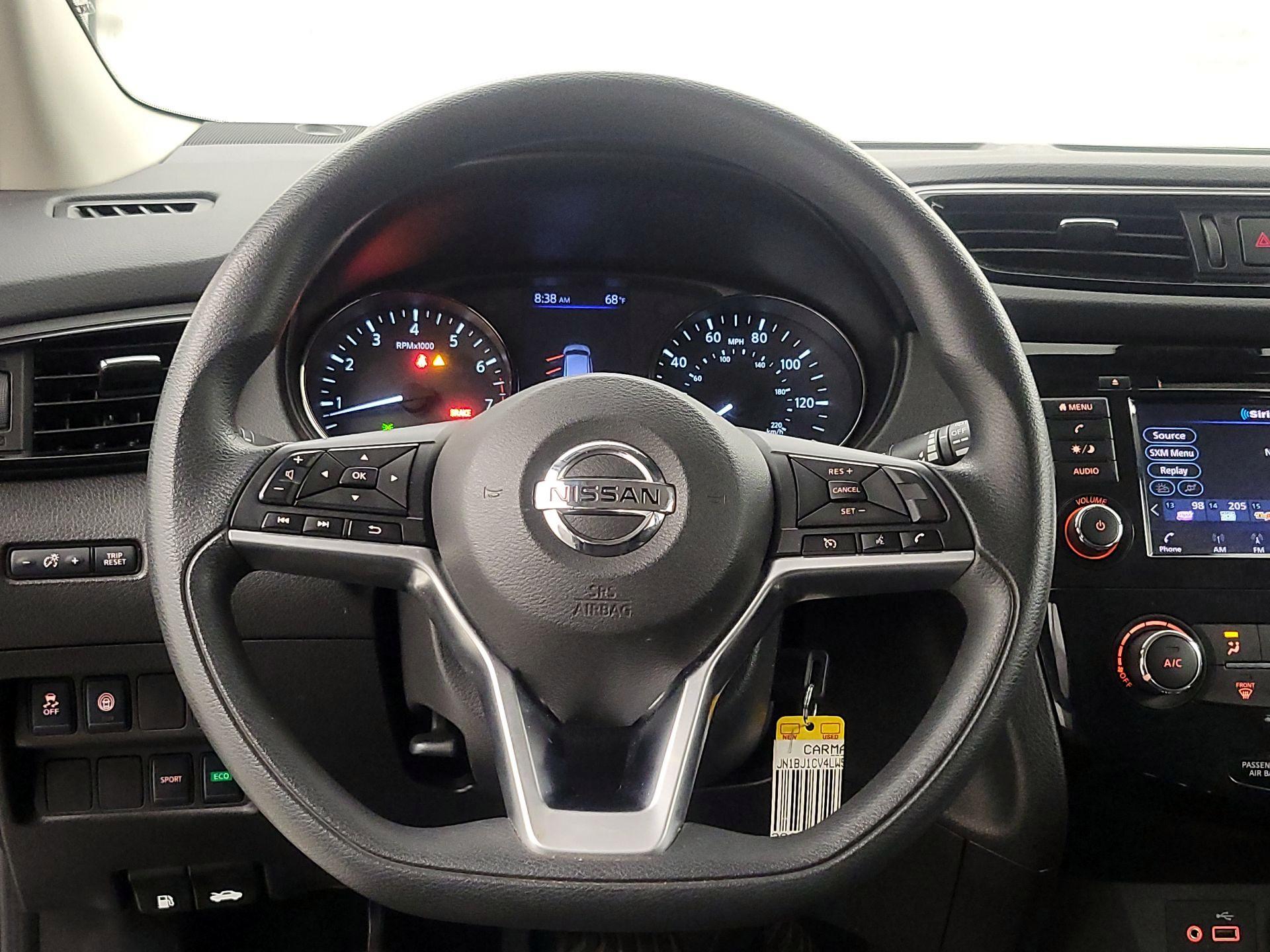 Thumbnail: 2020 Nissan Rogue Sport - 10