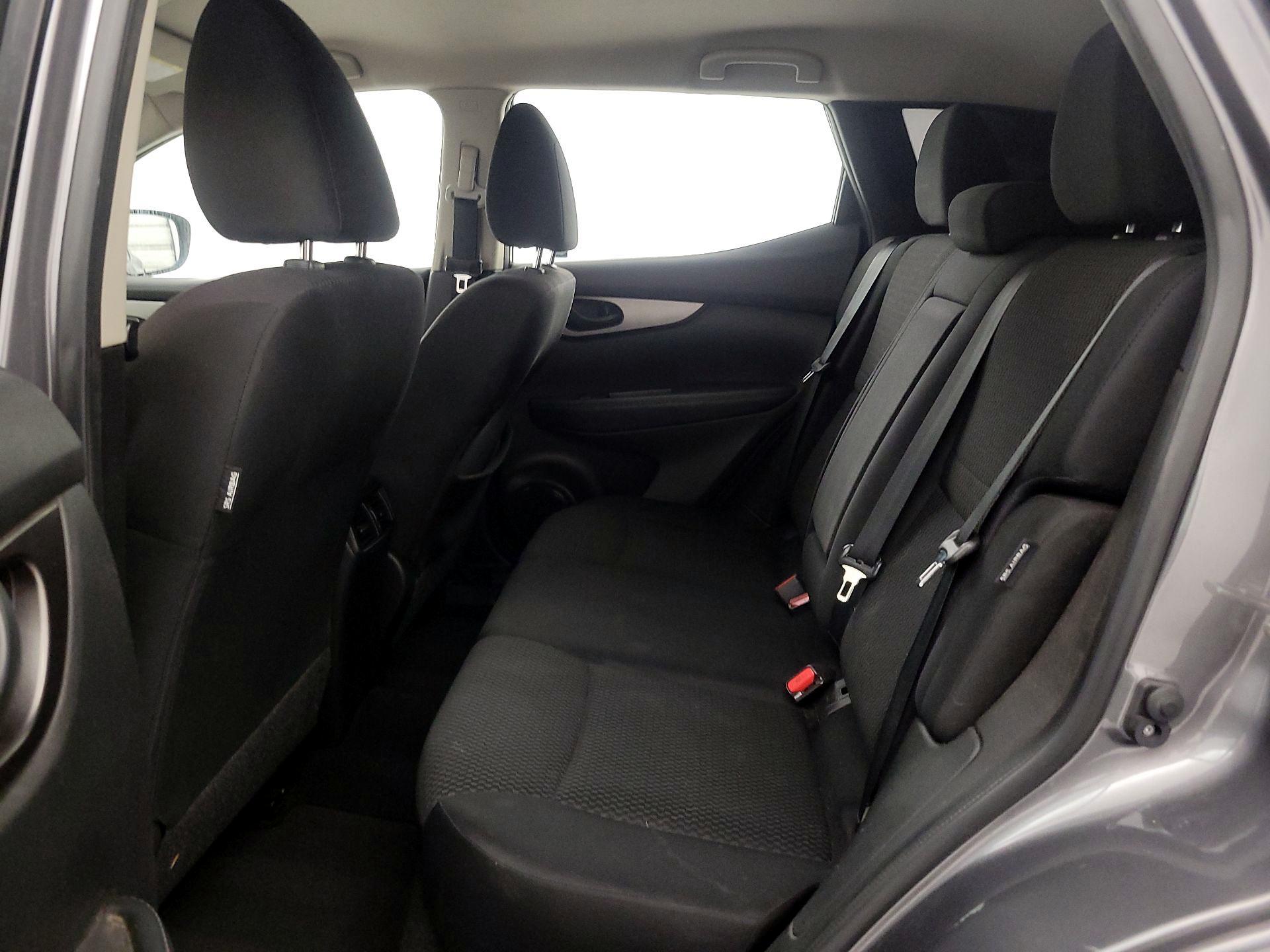 Thumbnail: 2020 Nissan Rogue Sport - 19
